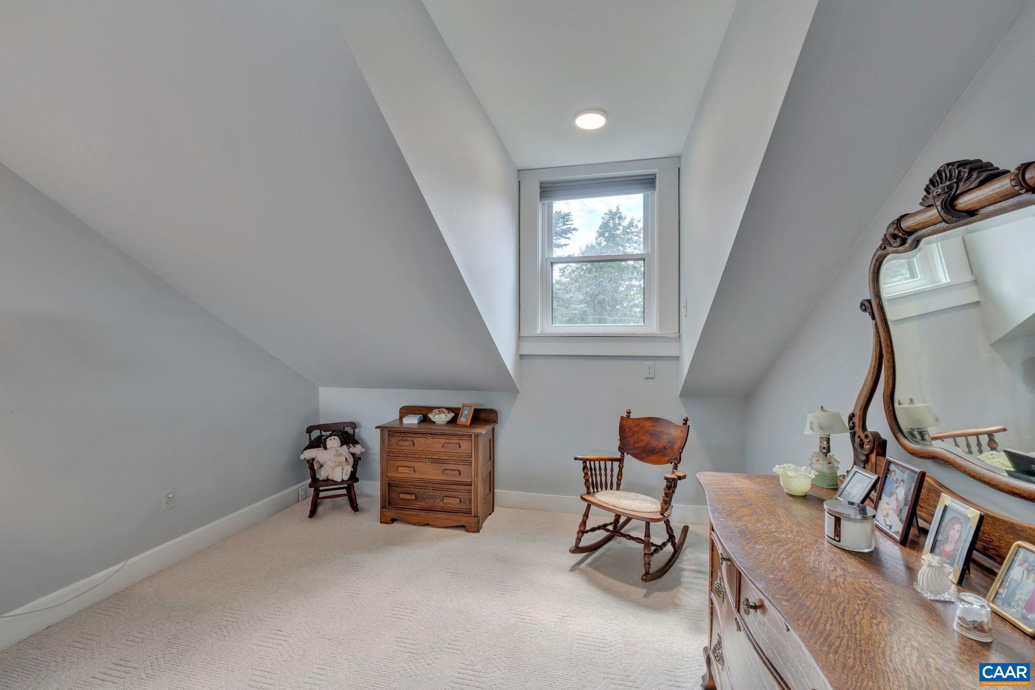 221 OLD STONY RIDGE RD