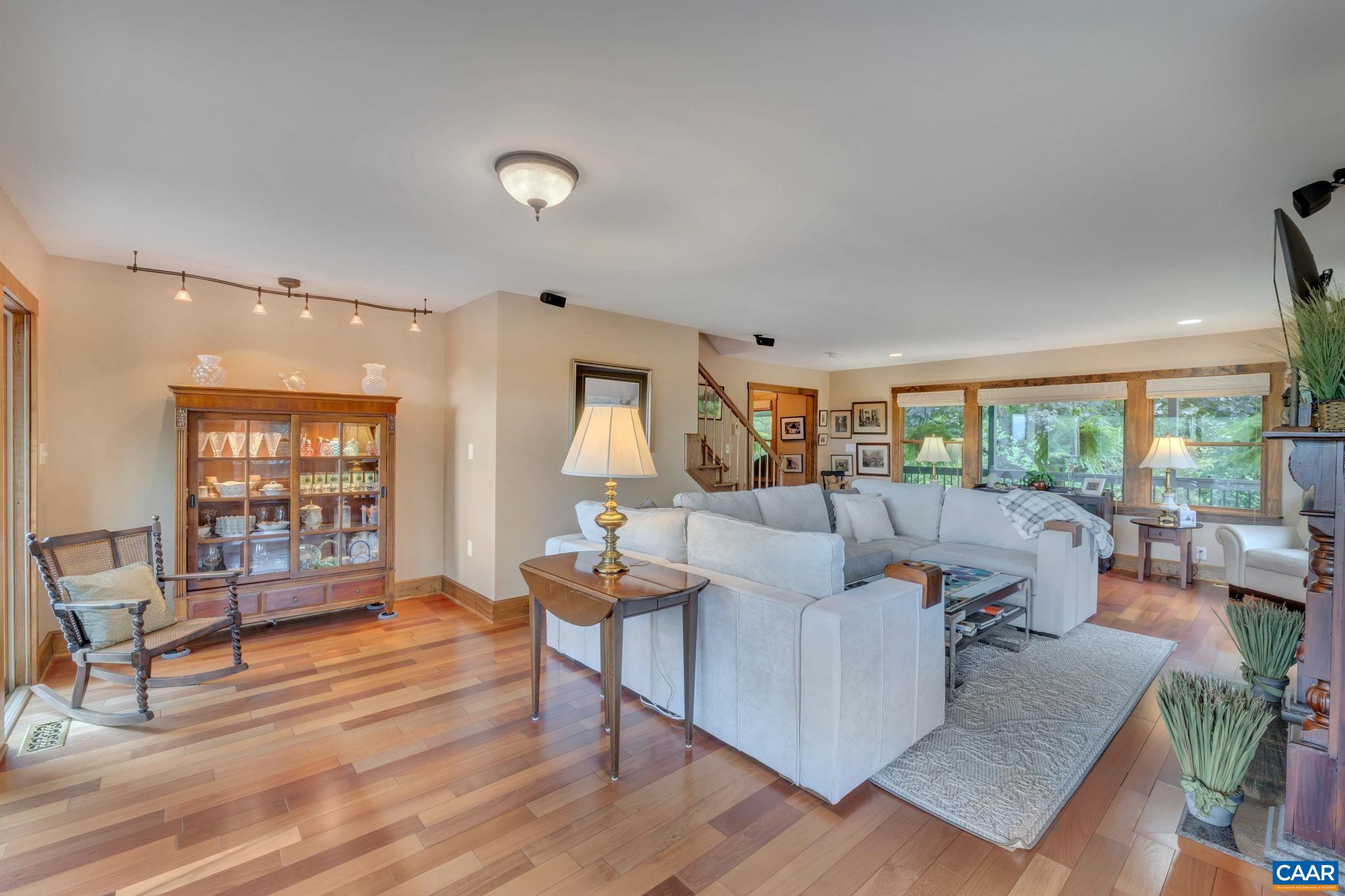 221 OLD STONY RIDGE RD