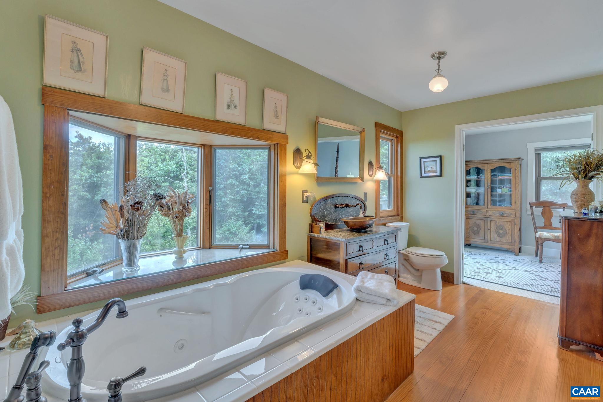 221 OLD STONY RIDGE RD