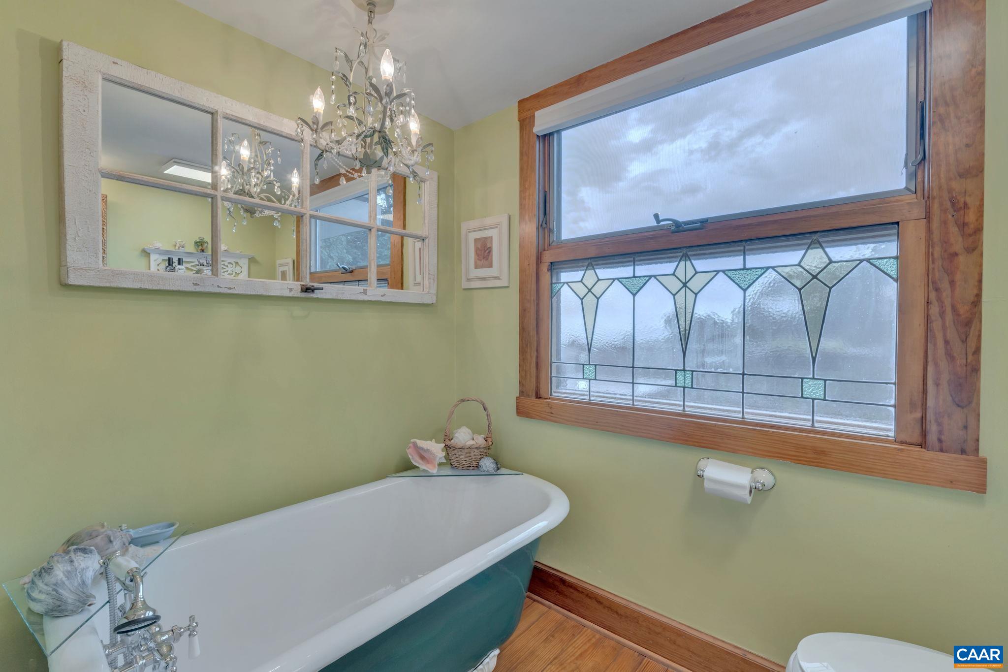221 OLD STONY RIDGE RD