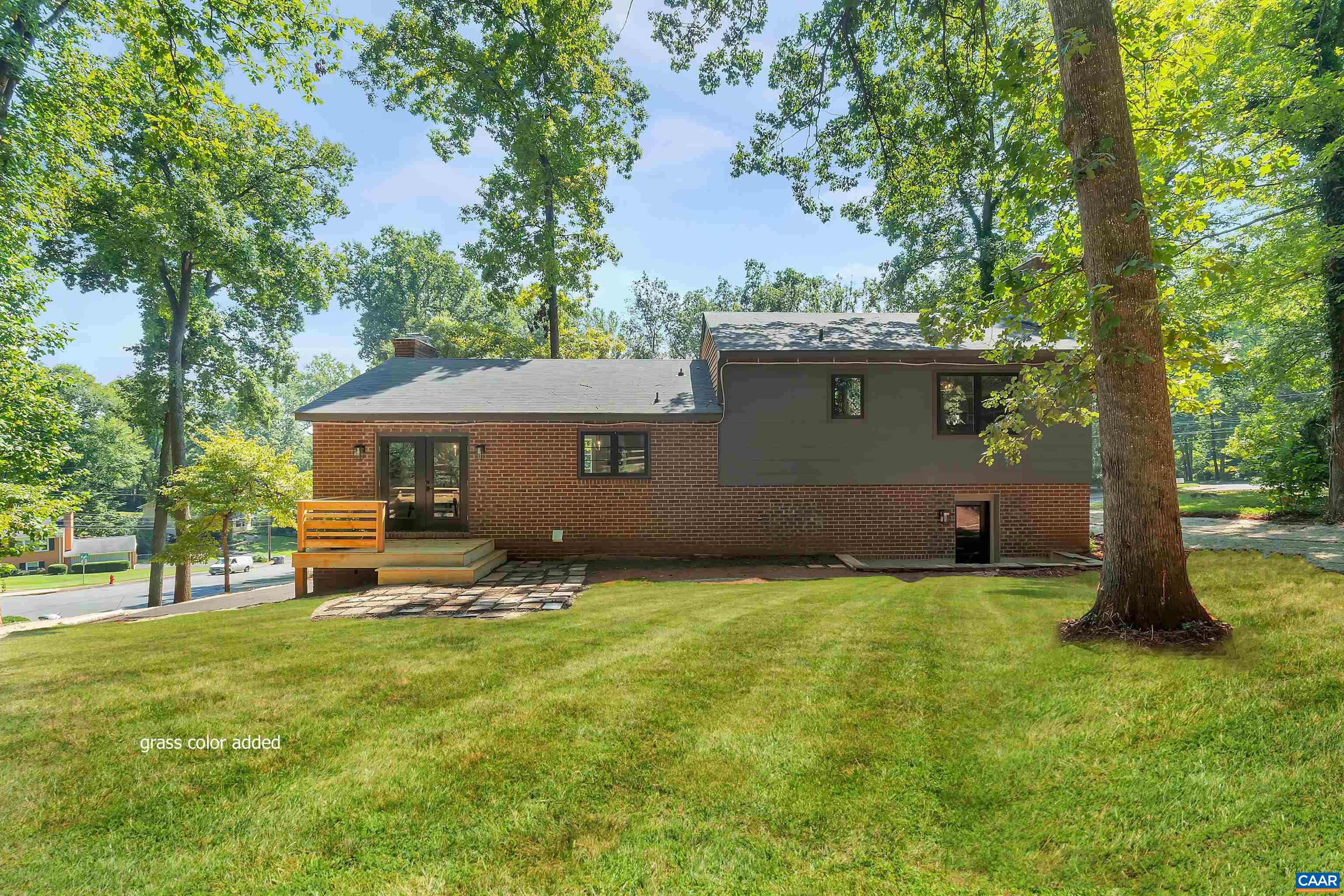 2419 HILLWOOD PL