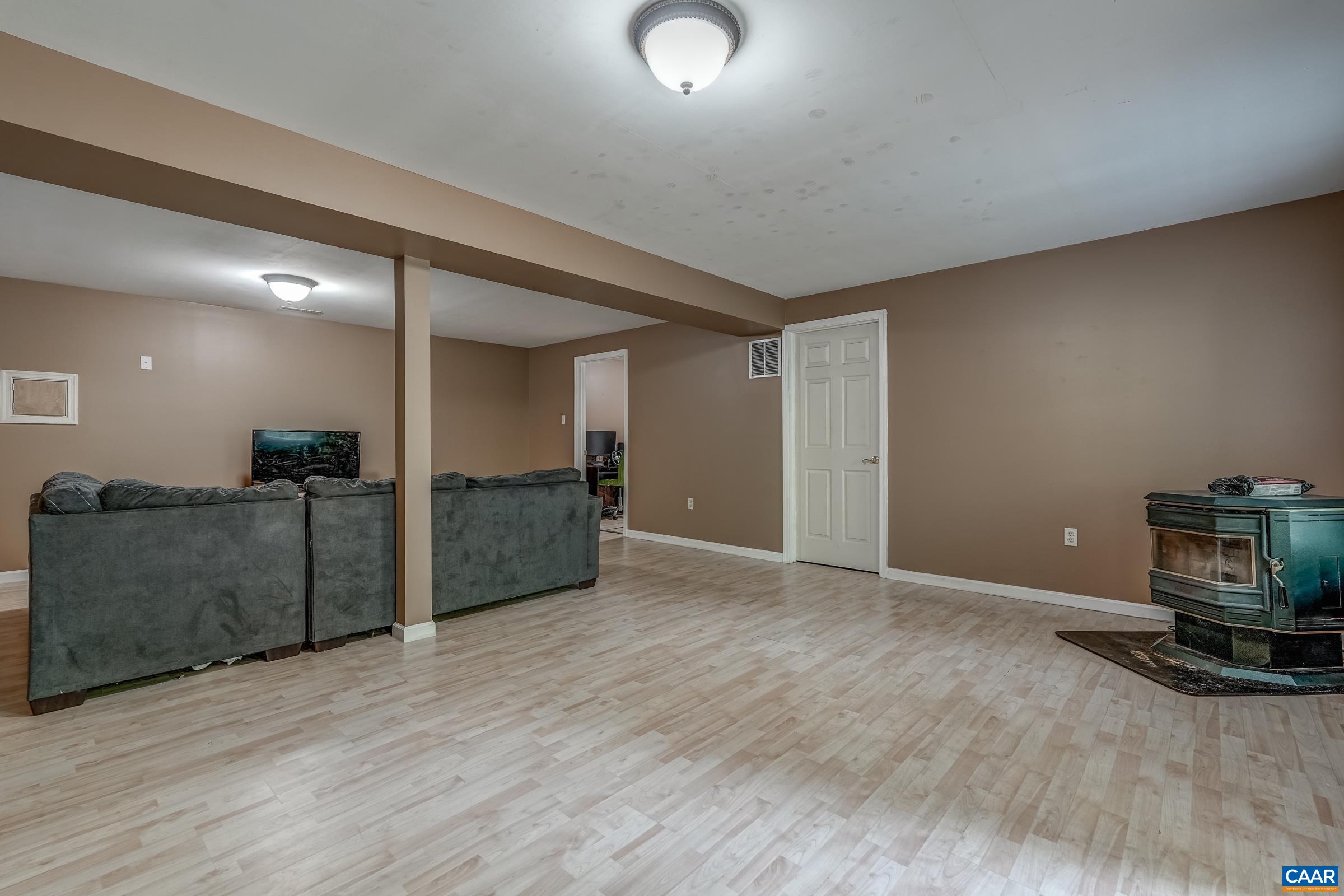 117 LARKSPUR RD