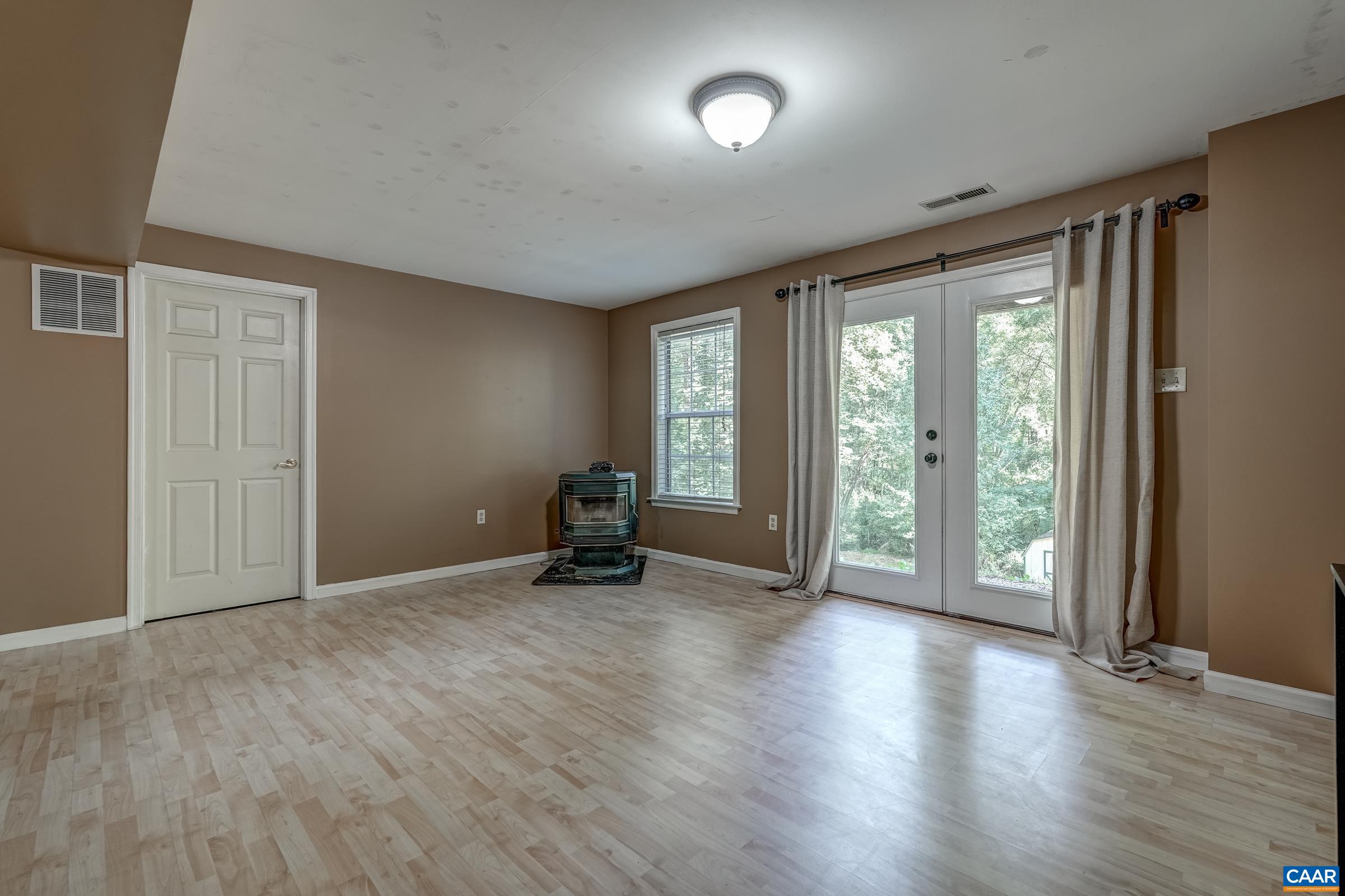117 LARKSPUR RD