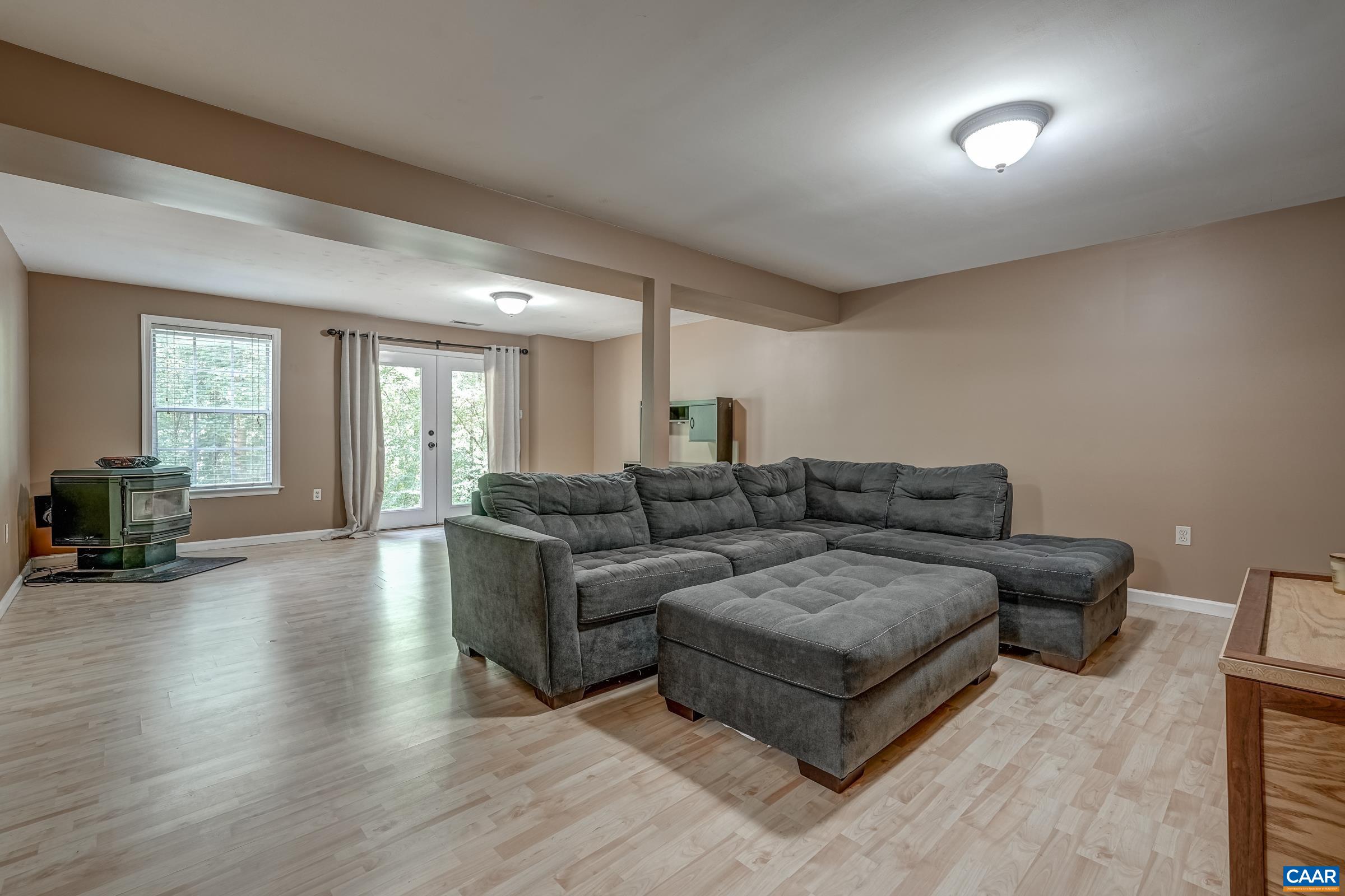 117 LARKSPUR RD
