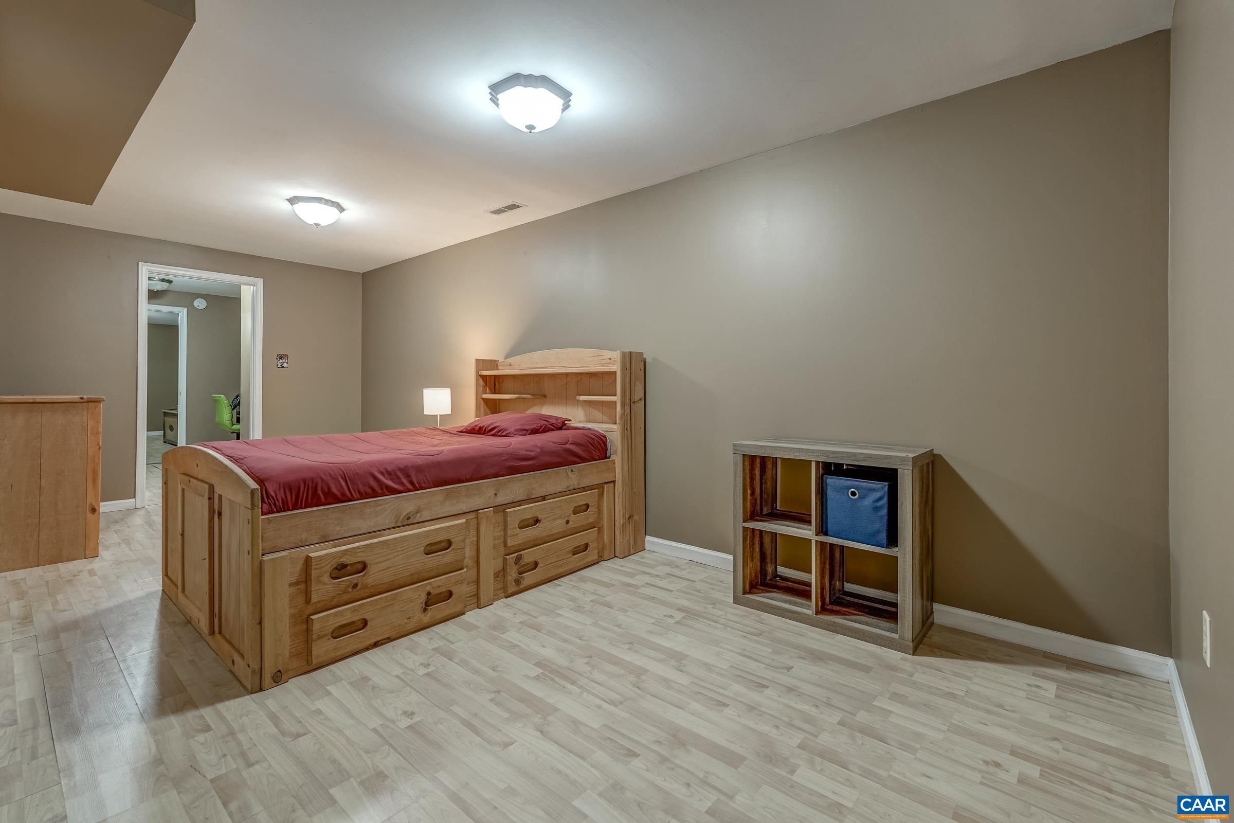 117 LARKSPUR RD