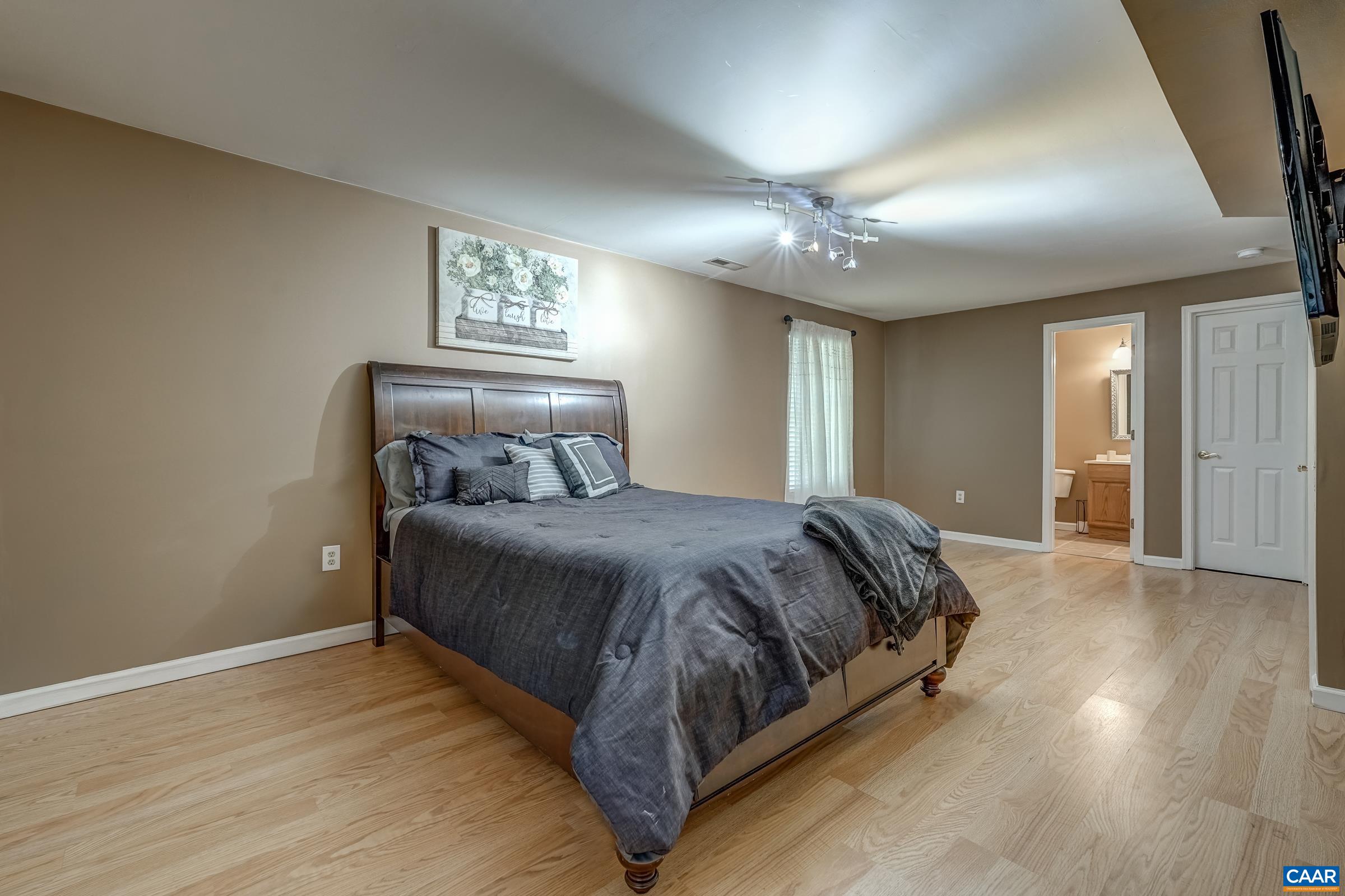117 LARKSPUR RD