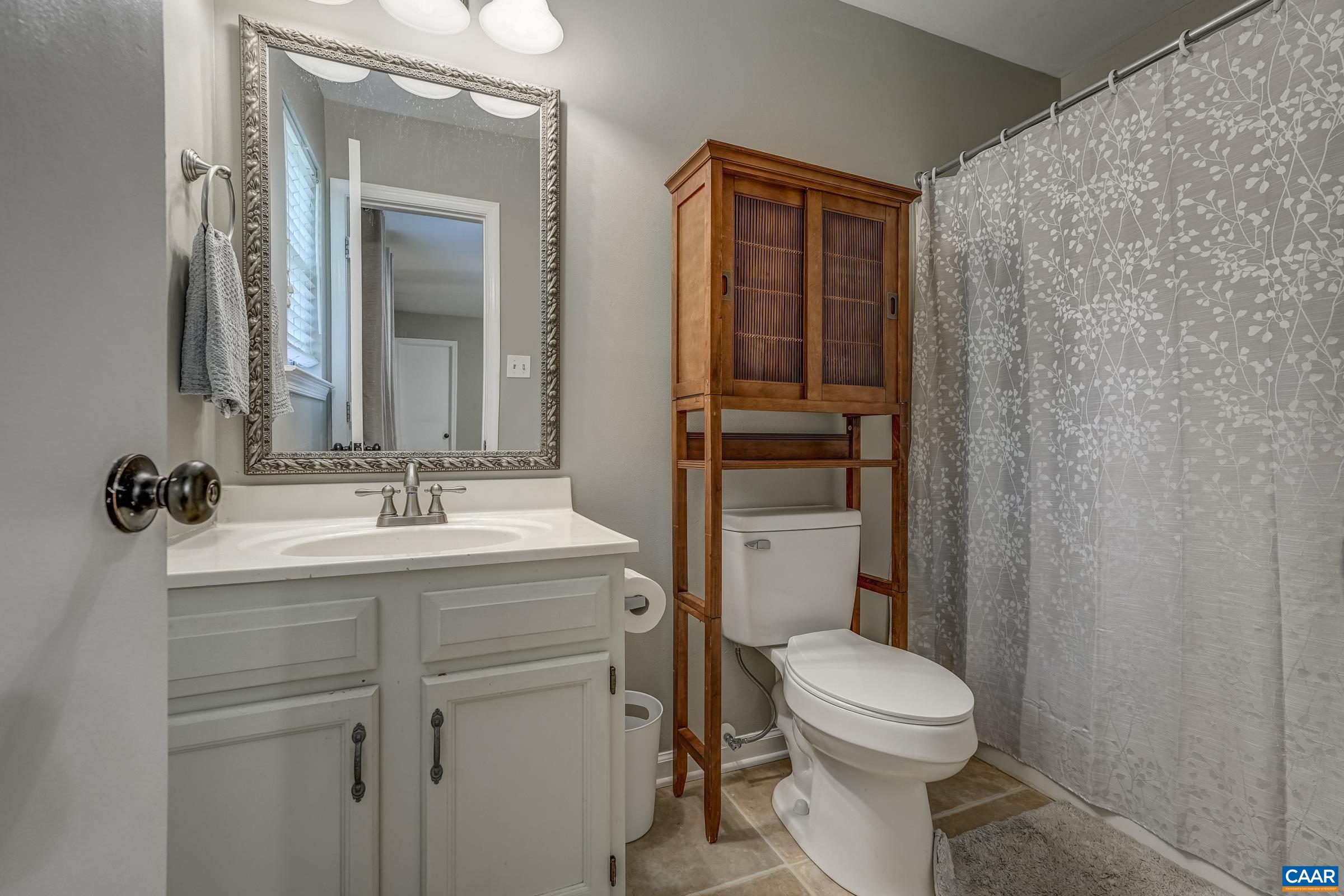 117 LARKSPUR RD