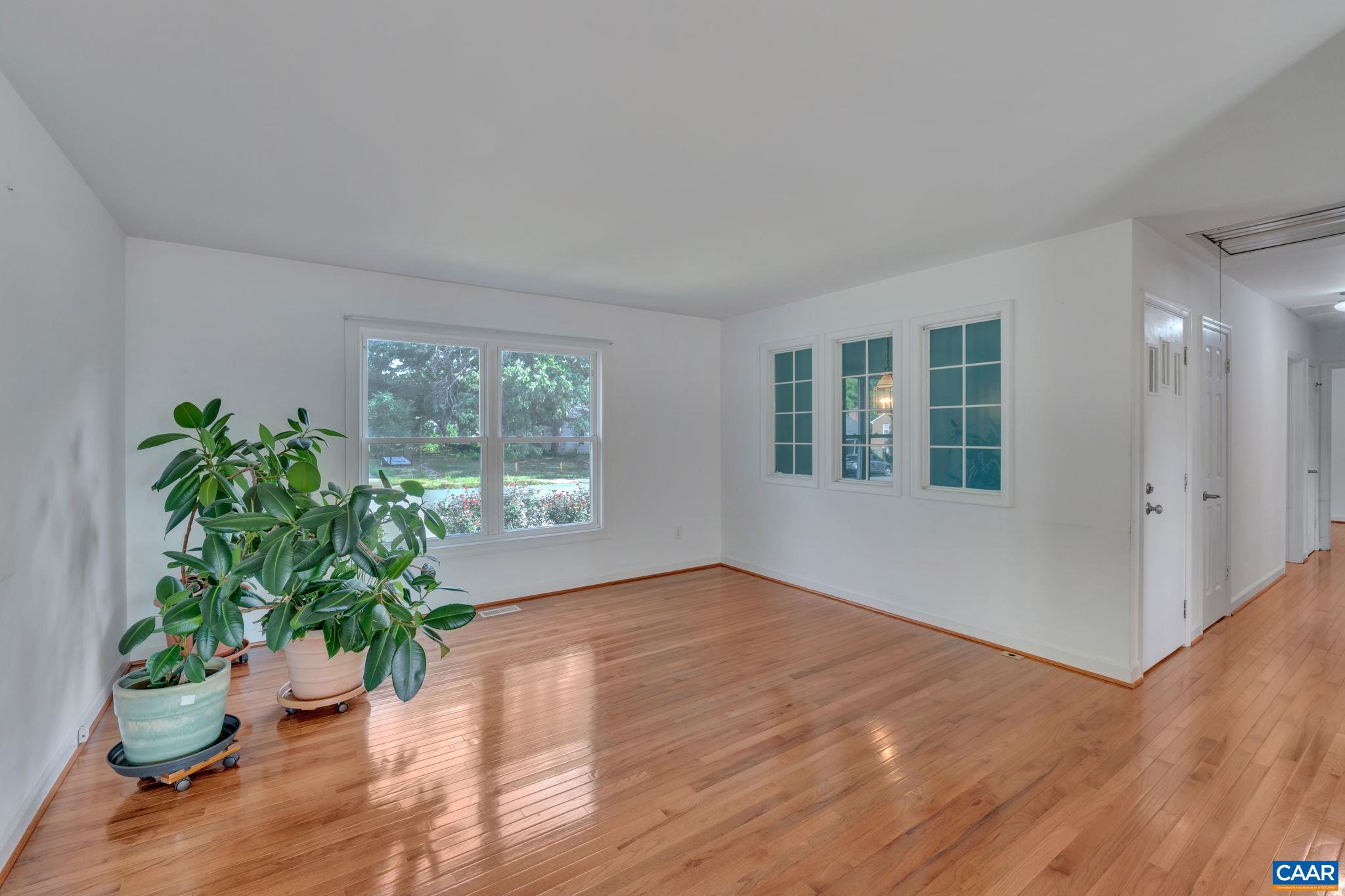 392 MINOR RIDGE RD