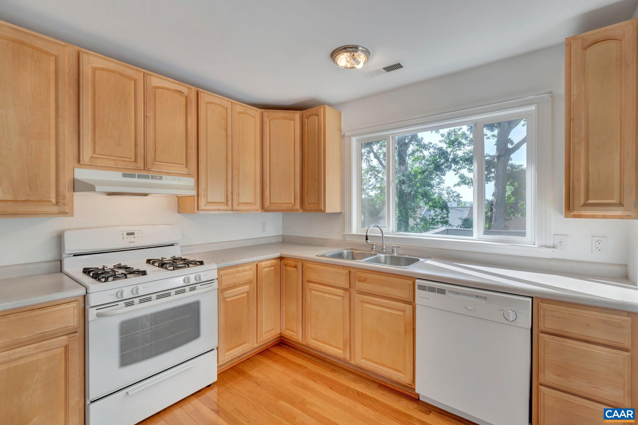 392 MINOR RIDGE RD