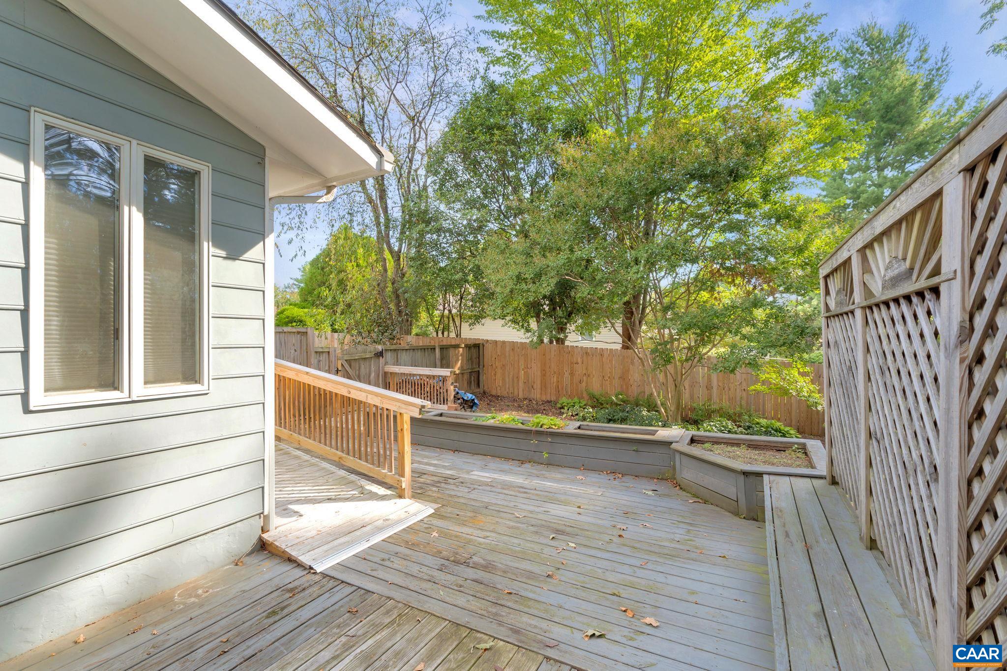 392 MINOR RIDGE RD