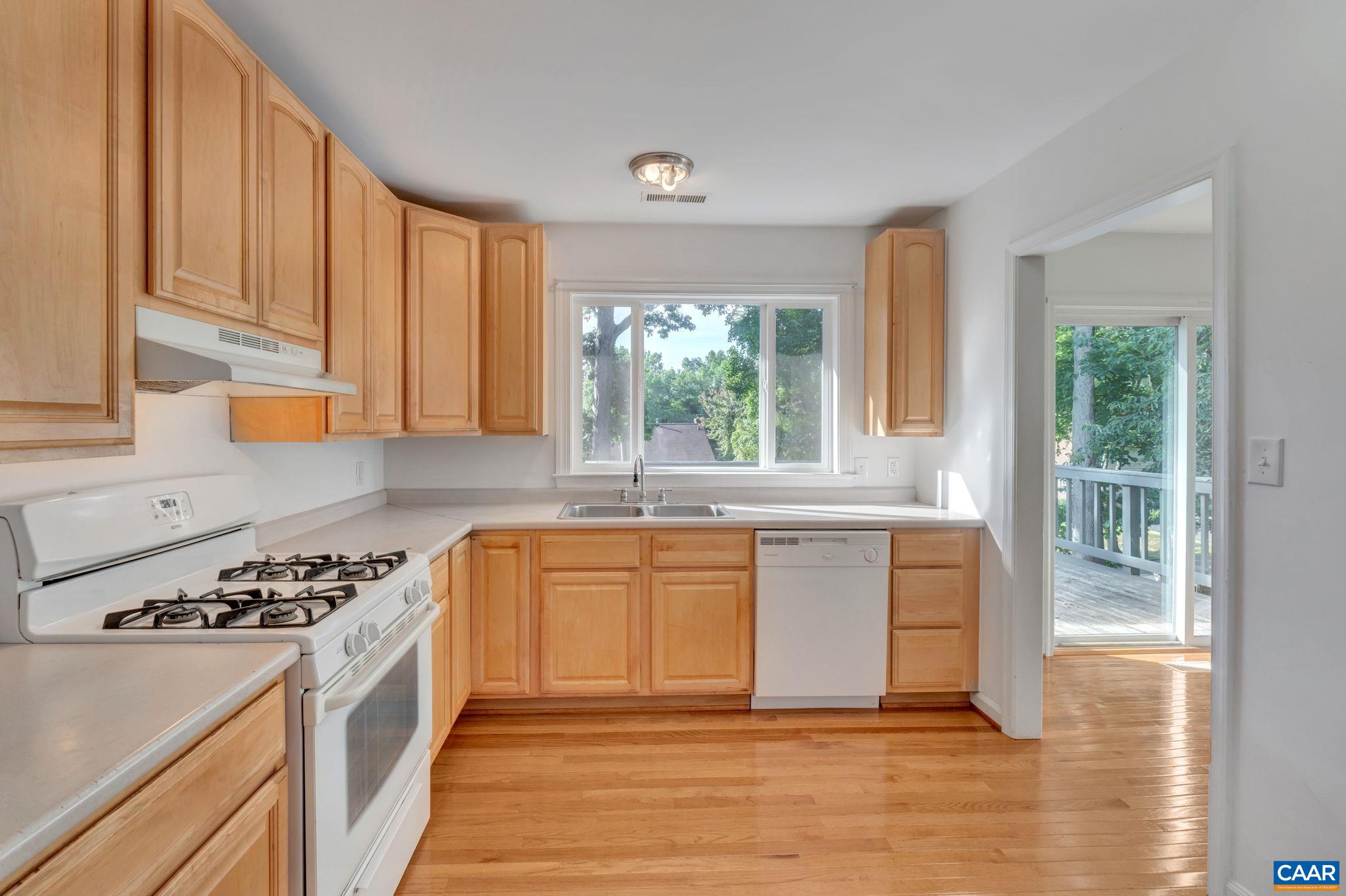392 MINOR RIDGE RD