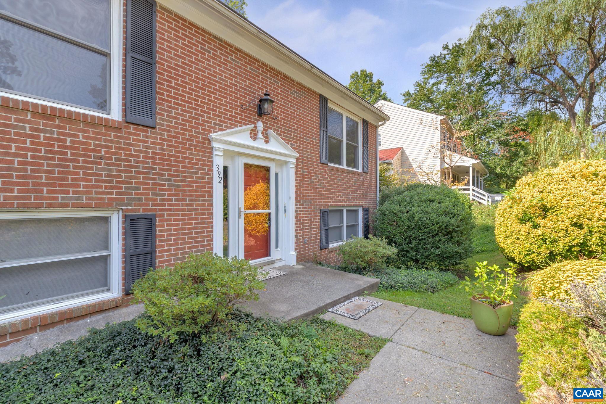 392 MINOR RIDGE RD