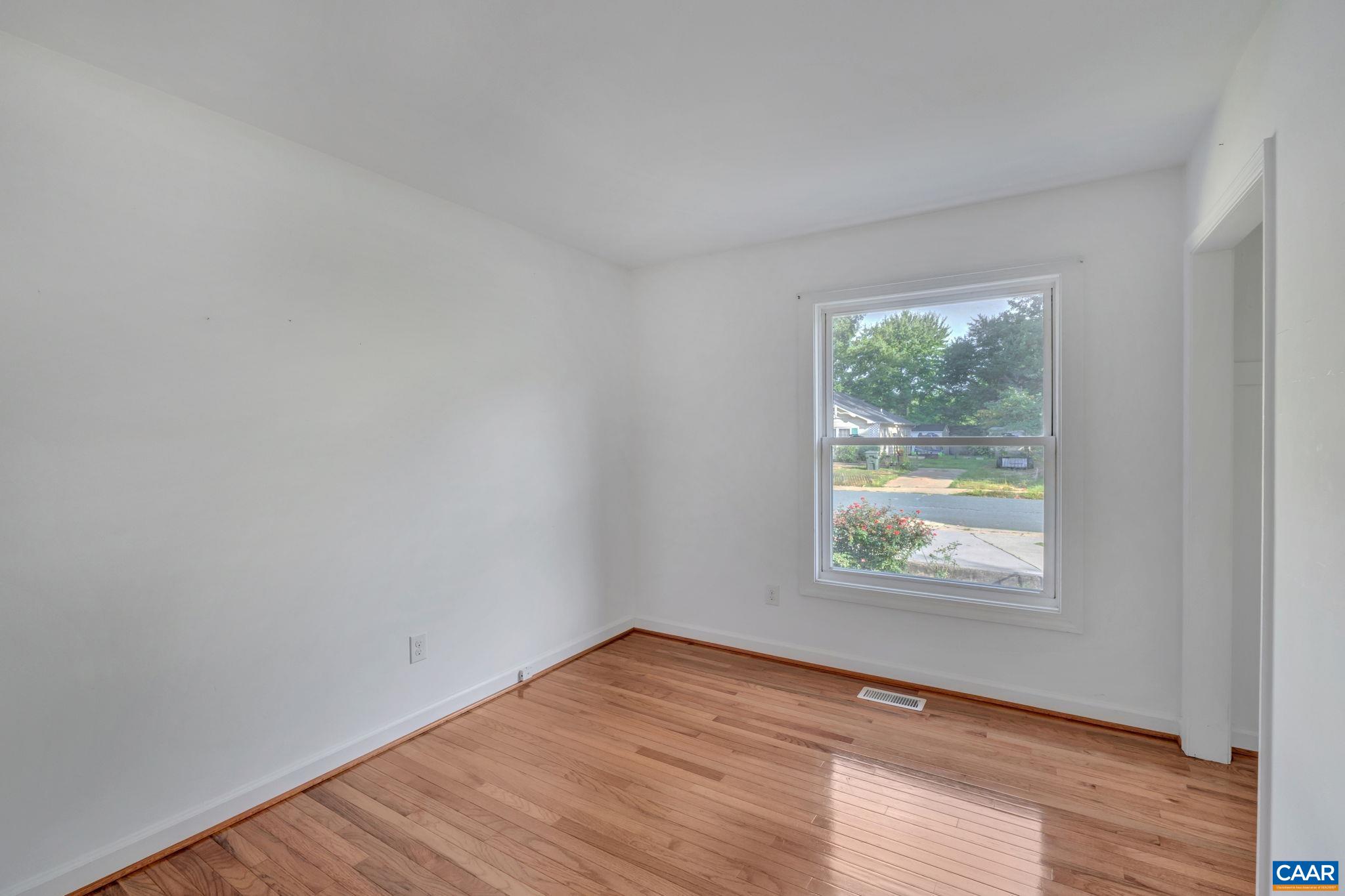 392 MINOR RIDGE RD