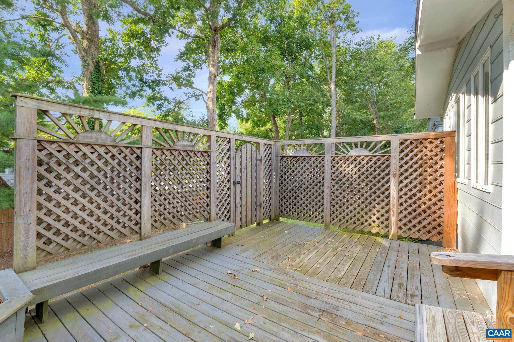 392 MINOR RIDGE RD