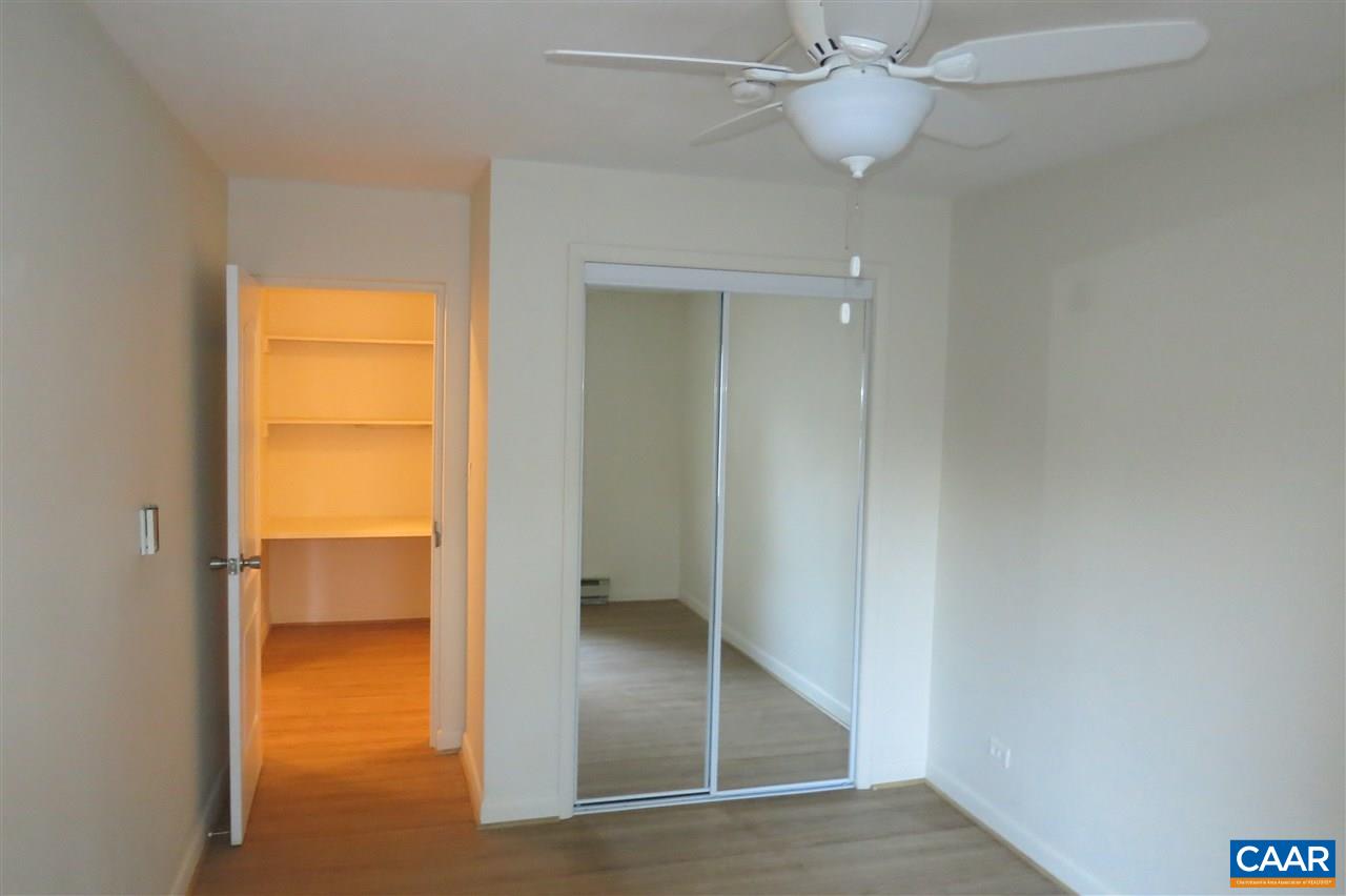 1800 JEFFERSON PARK AVE Unit: 17