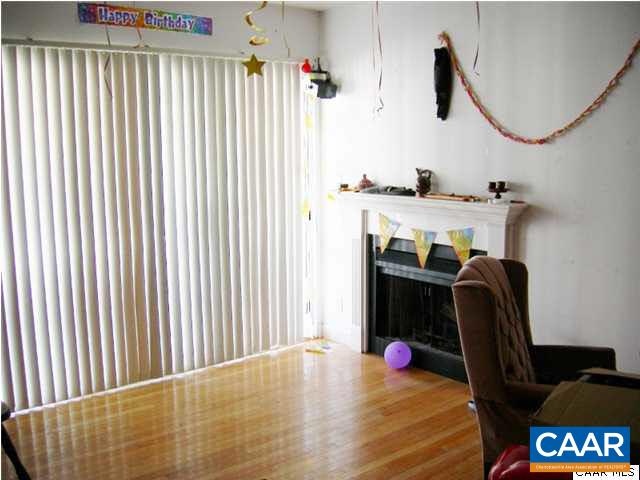 1910 JEFFERSON PARK AVE Unit: 24