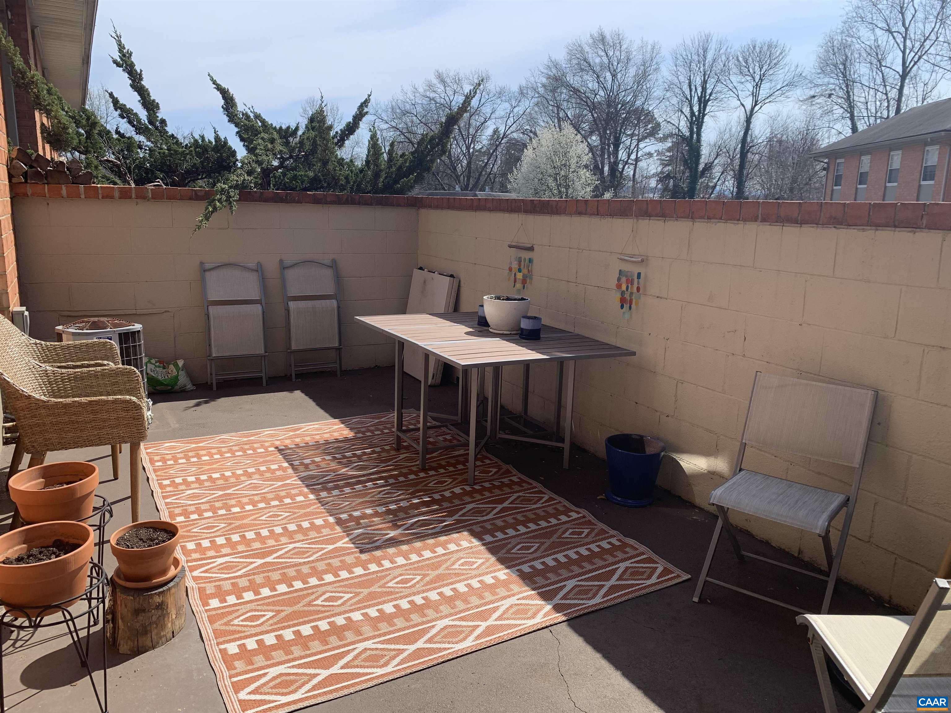 2434 ARLINGTON BLVD Unit: d4