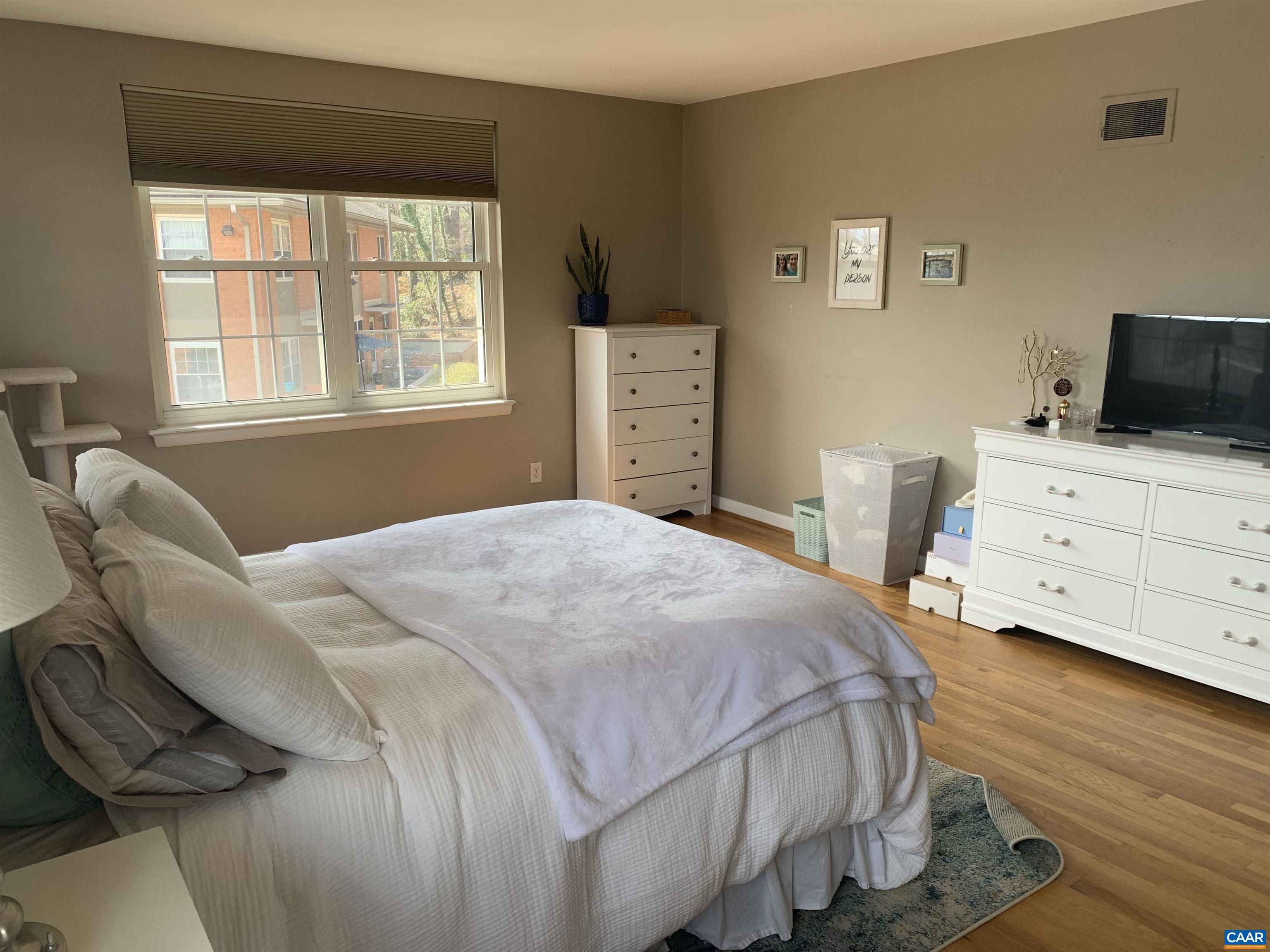 2434 ARLINGTON BLVD Unit: d4