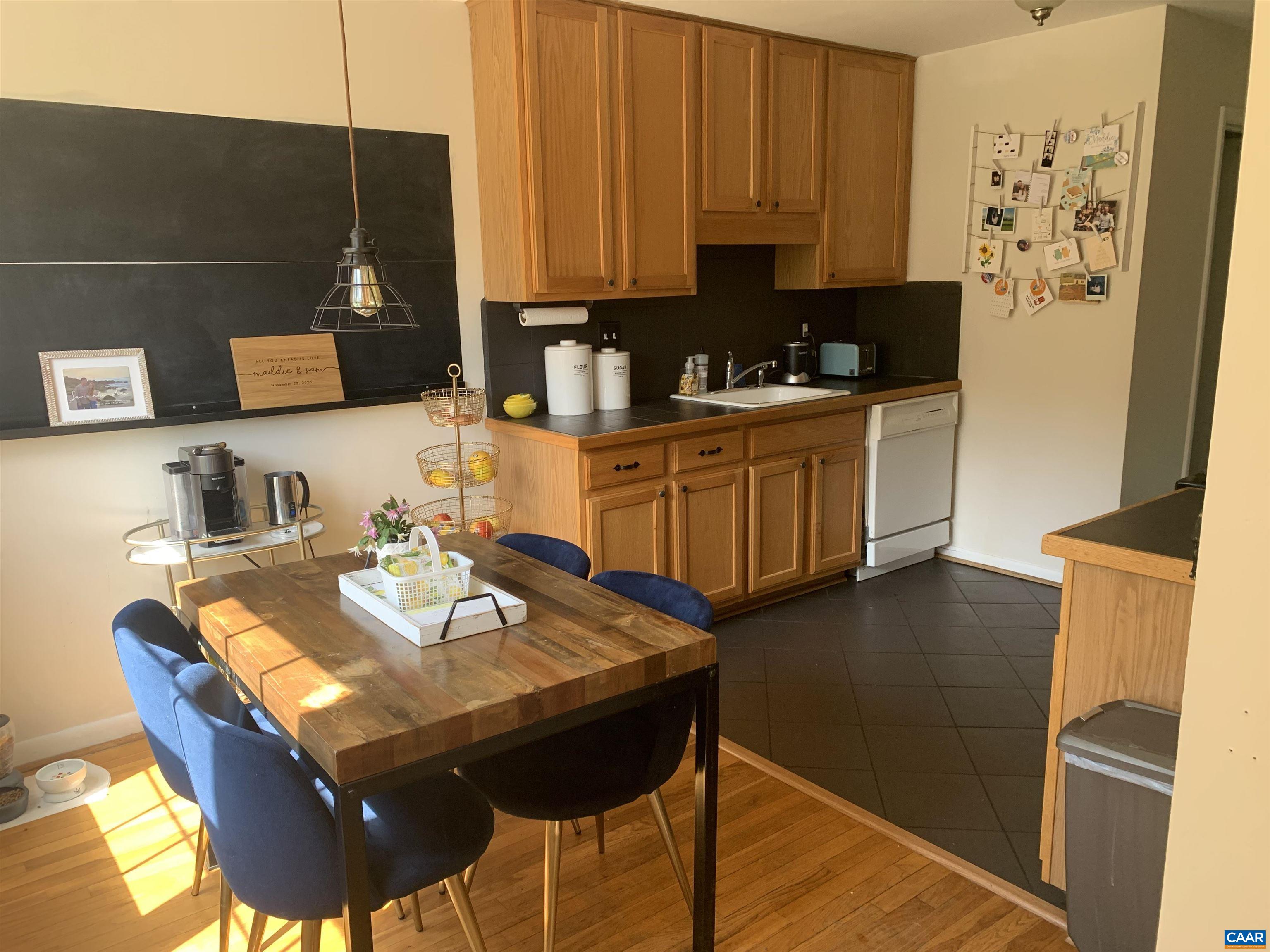2434 ARLINGTON BLVD Unit: d4