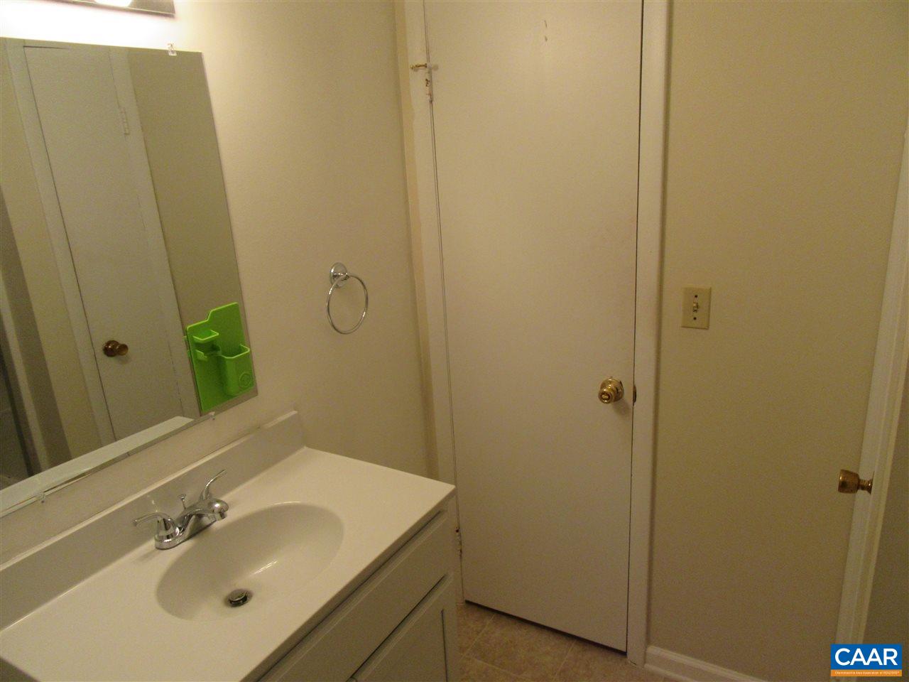 1215 WERTLAND ST Unit: c42