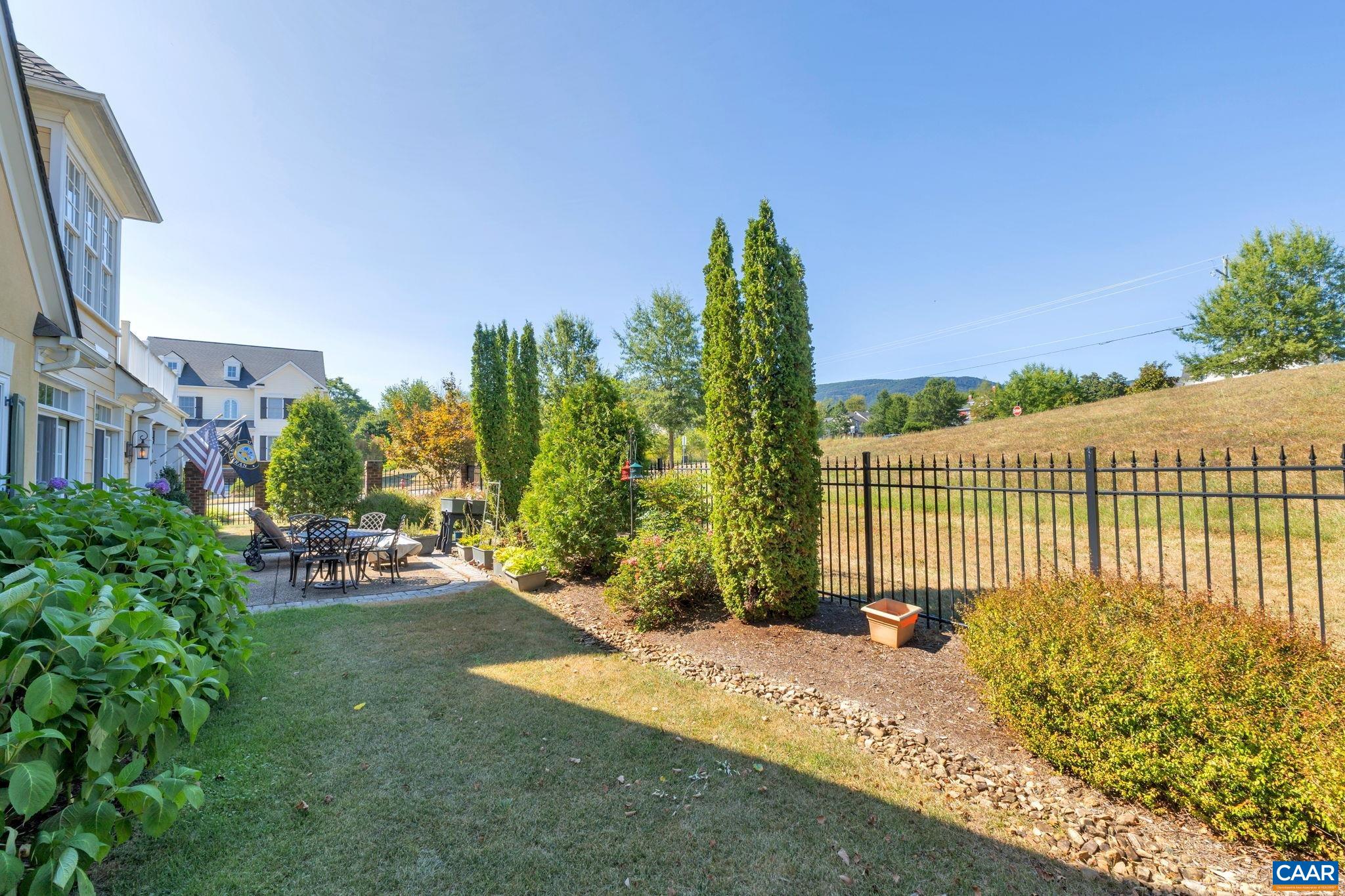 1766 OLD TRAIL DR