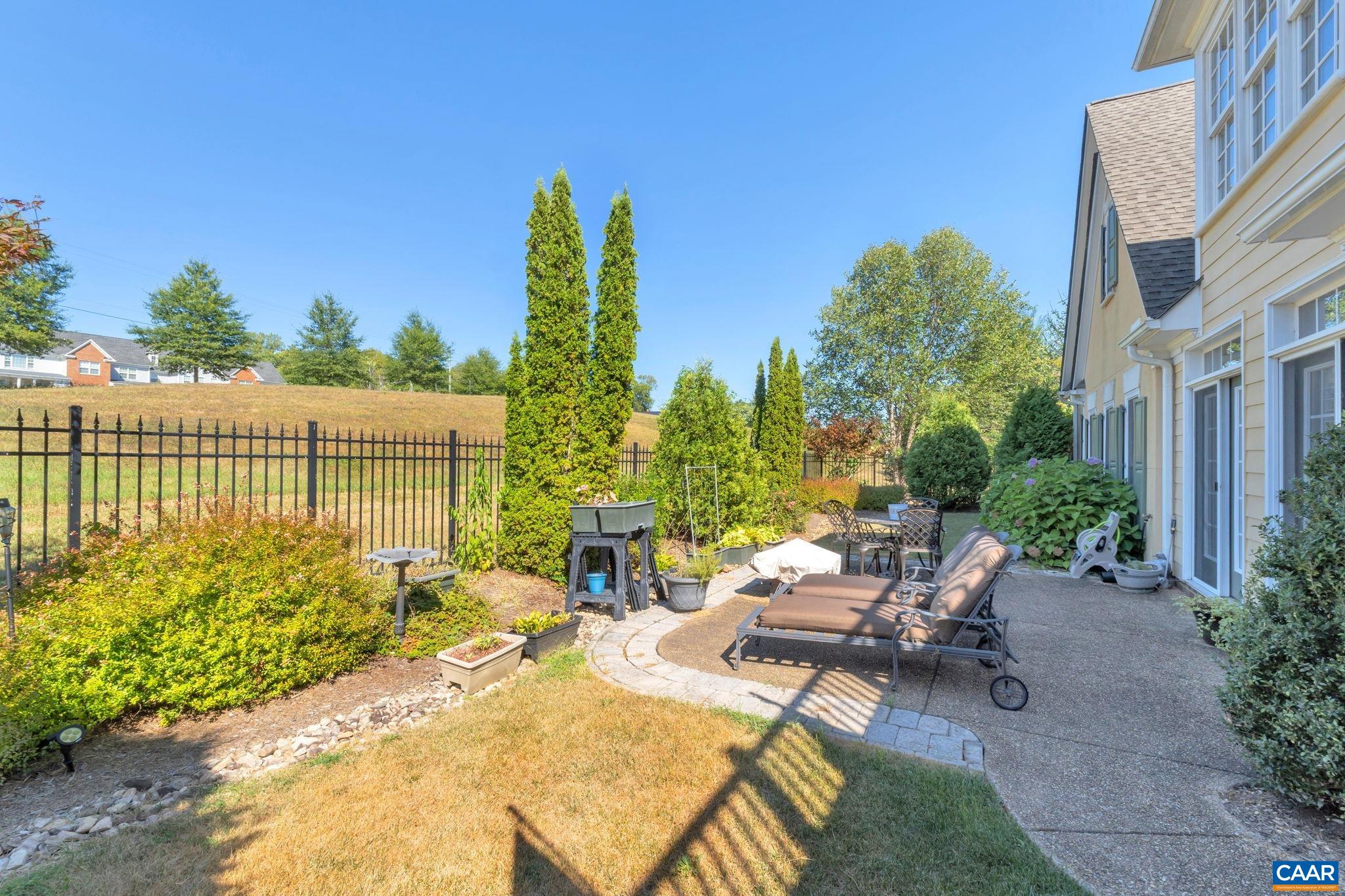 1766 OLD TRAIL DR
