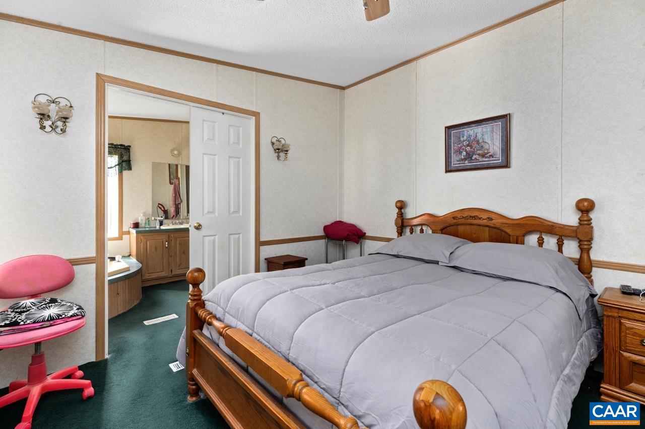 5000 WHEELERS COVE RD