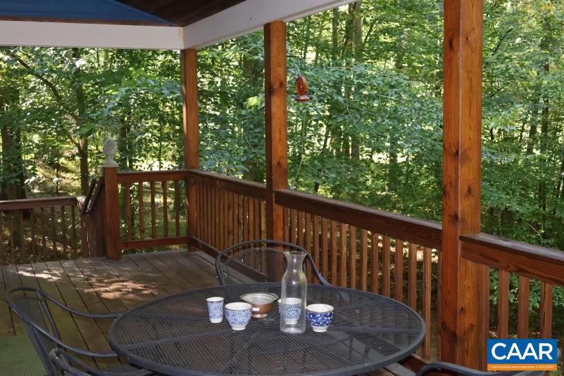 1111 HILL HOLLOW RD