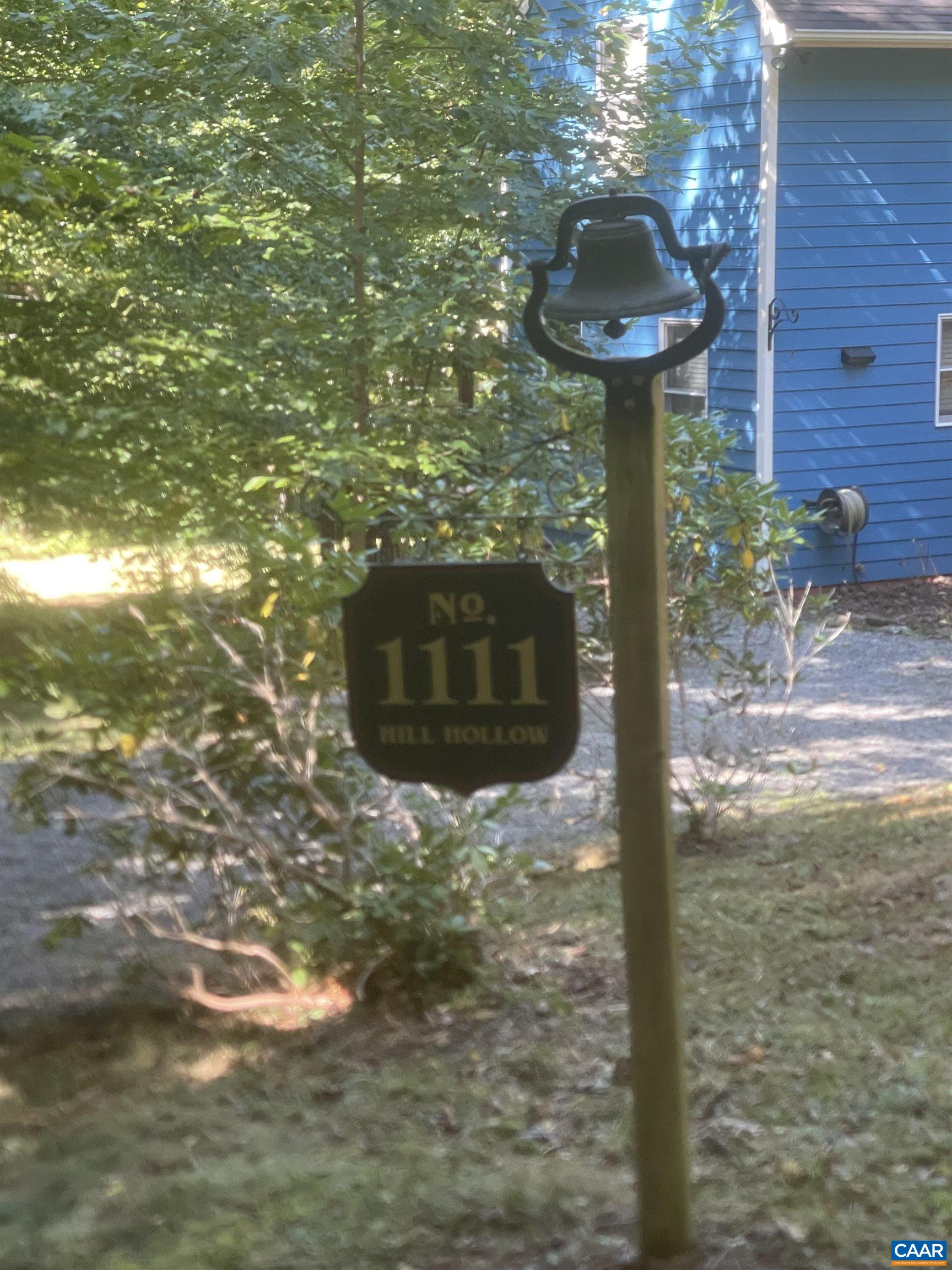 1111 HILL HOLLOW RD
