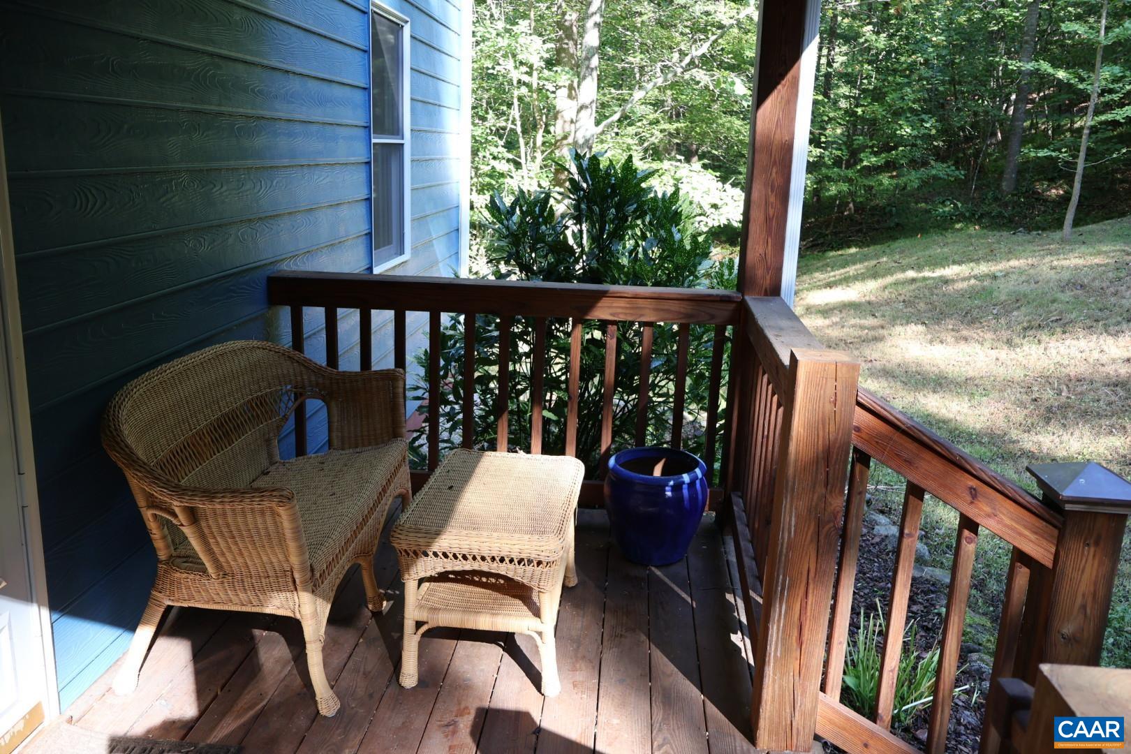 1111 HILL HOLLOW RD