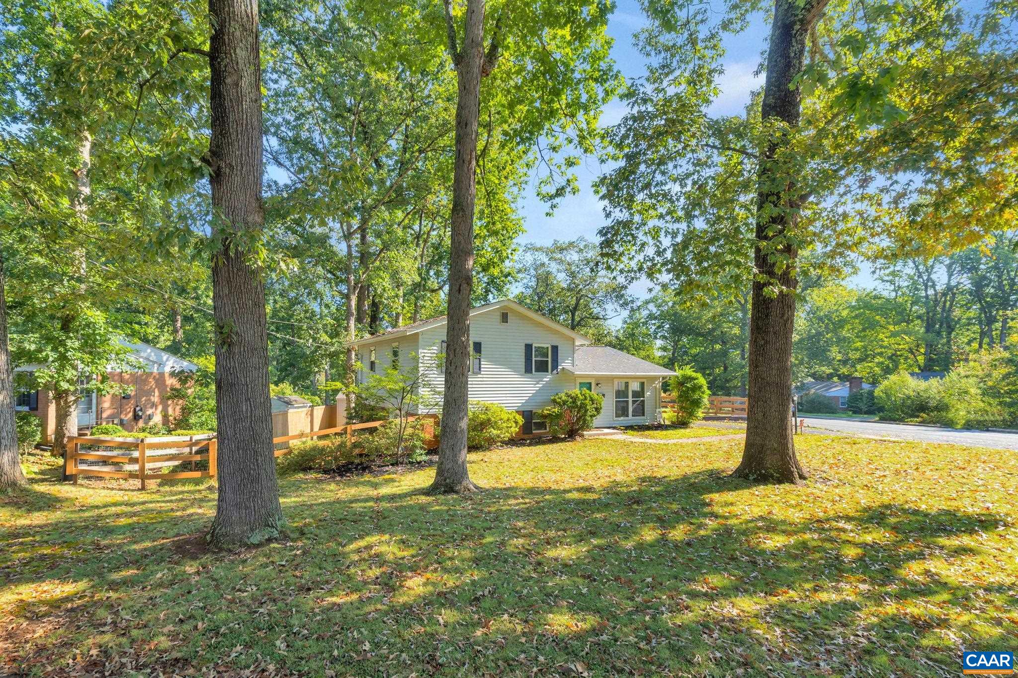 617 SHAMROCK RD