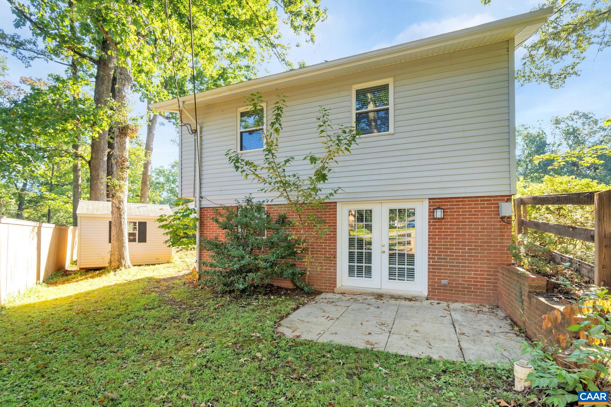 617 SHAMROCK RD
