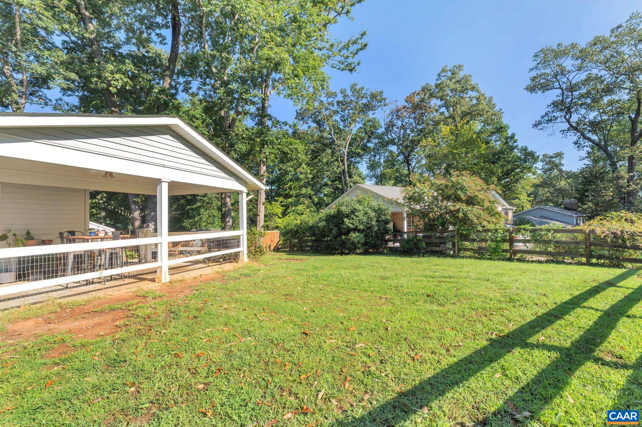 617 SHAMROCK RD