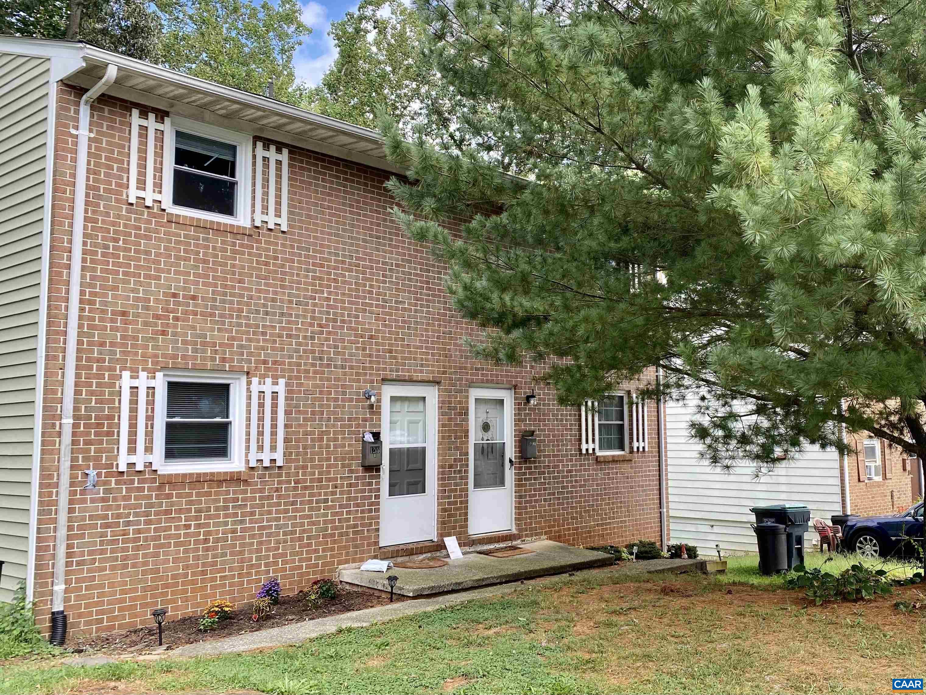1218 HOLMES AVE Unit: A & B