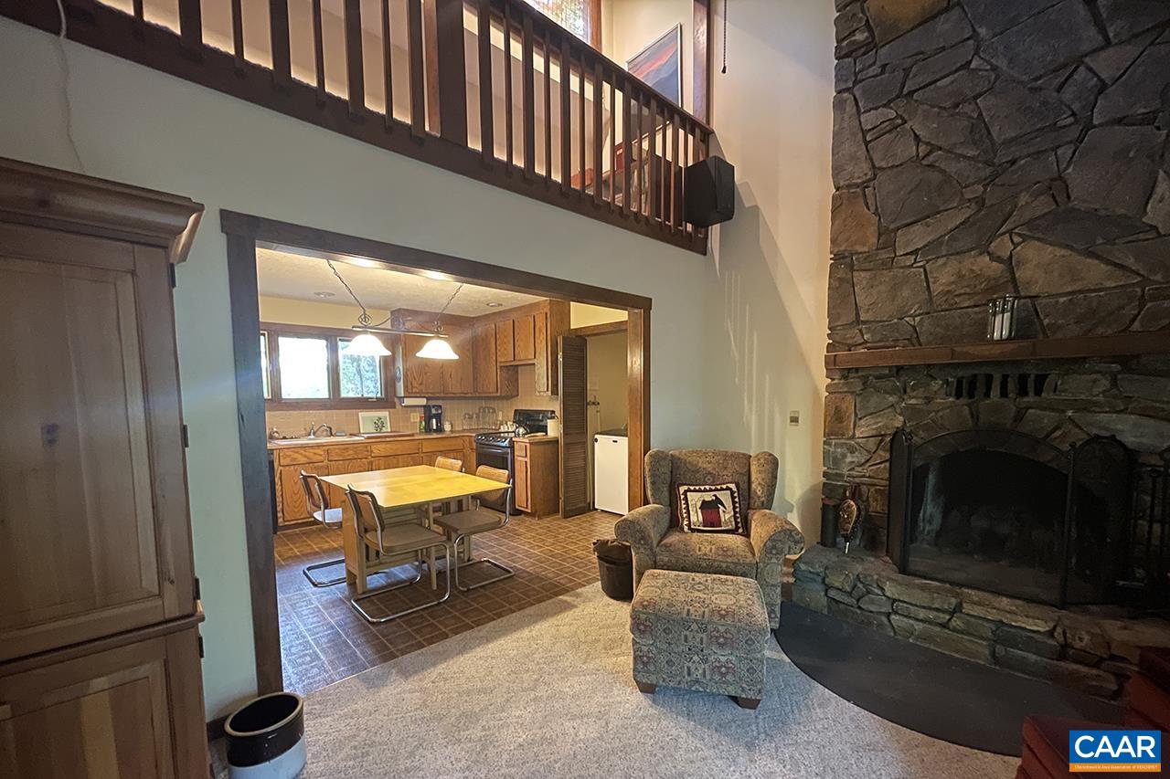 170 DEER SPRINGS LN