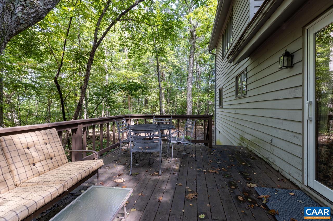 170 DEER SPRINGS LN