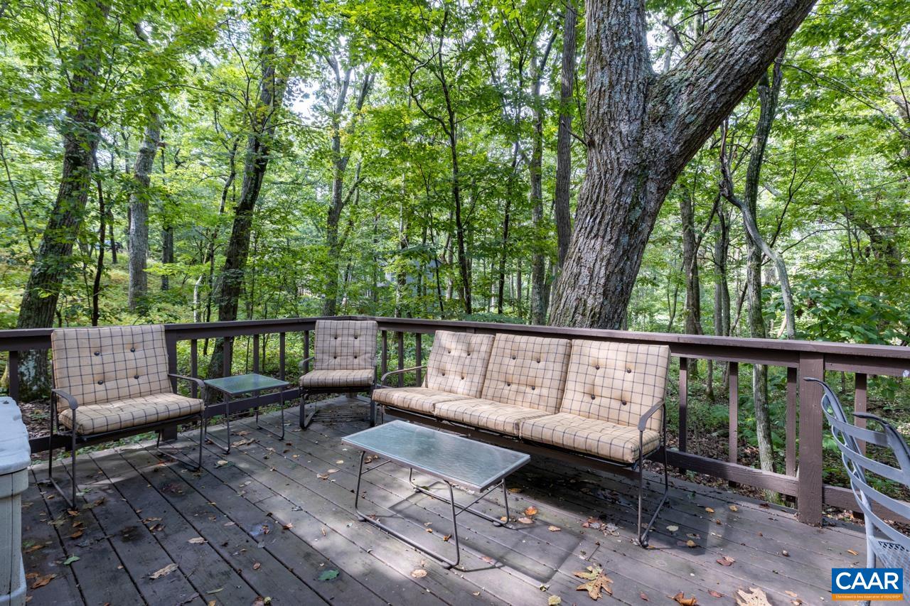 170 DEER SPRINGS LN