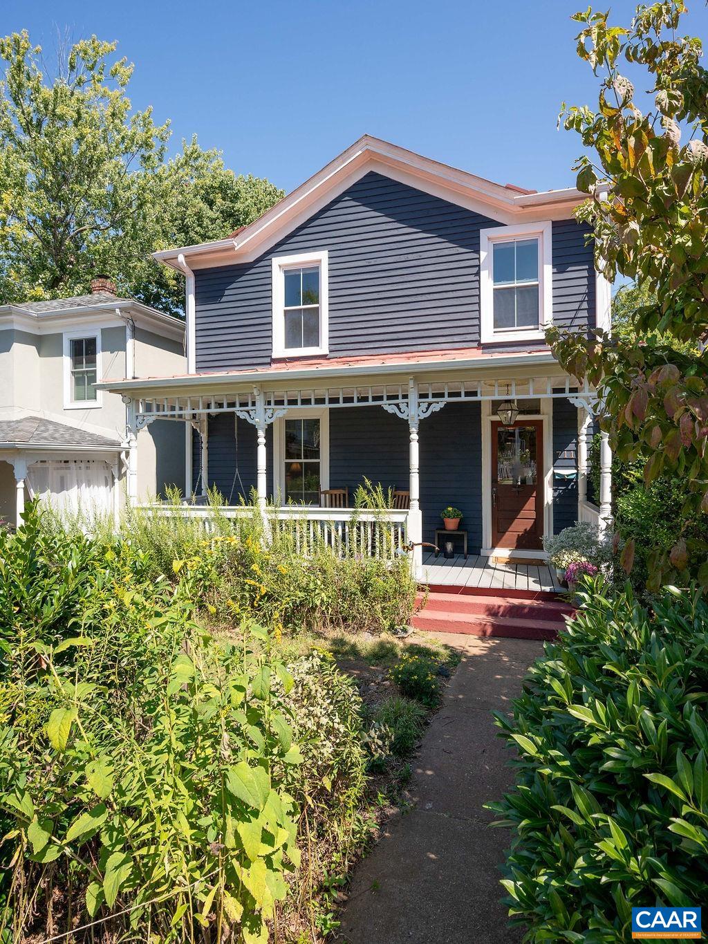 711 HINTON AVE