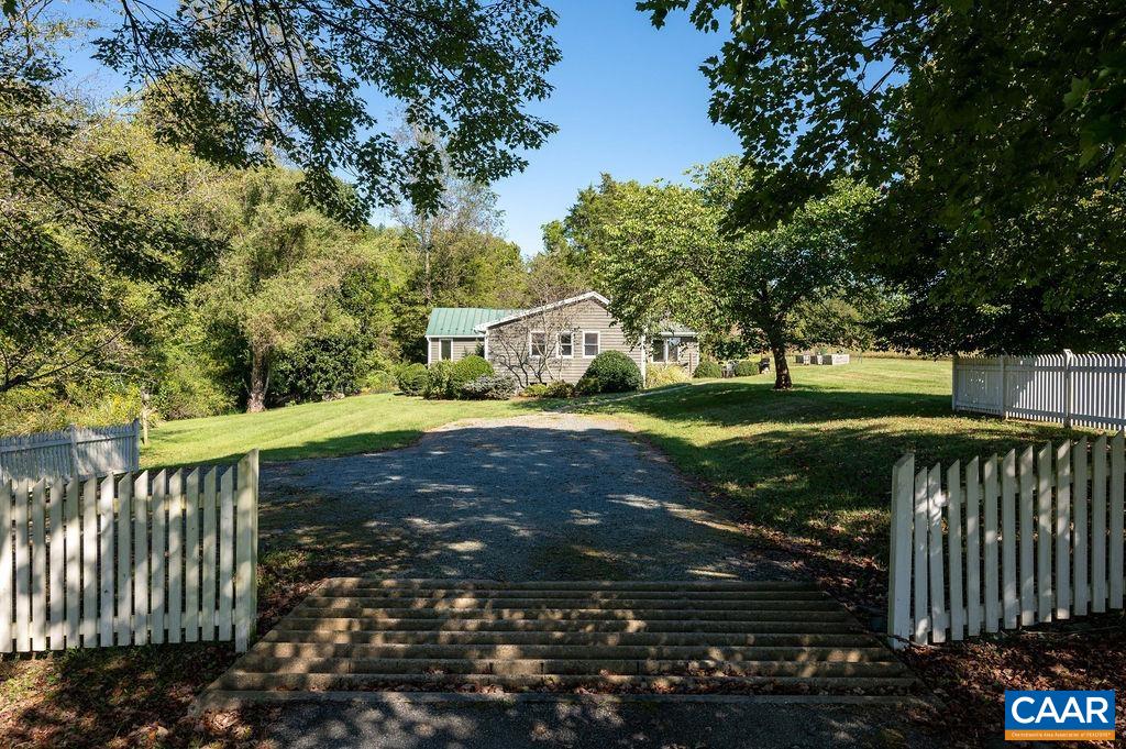 1878 EDEN LN
