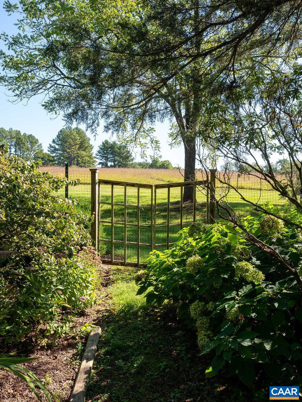 1878 EDEN LN