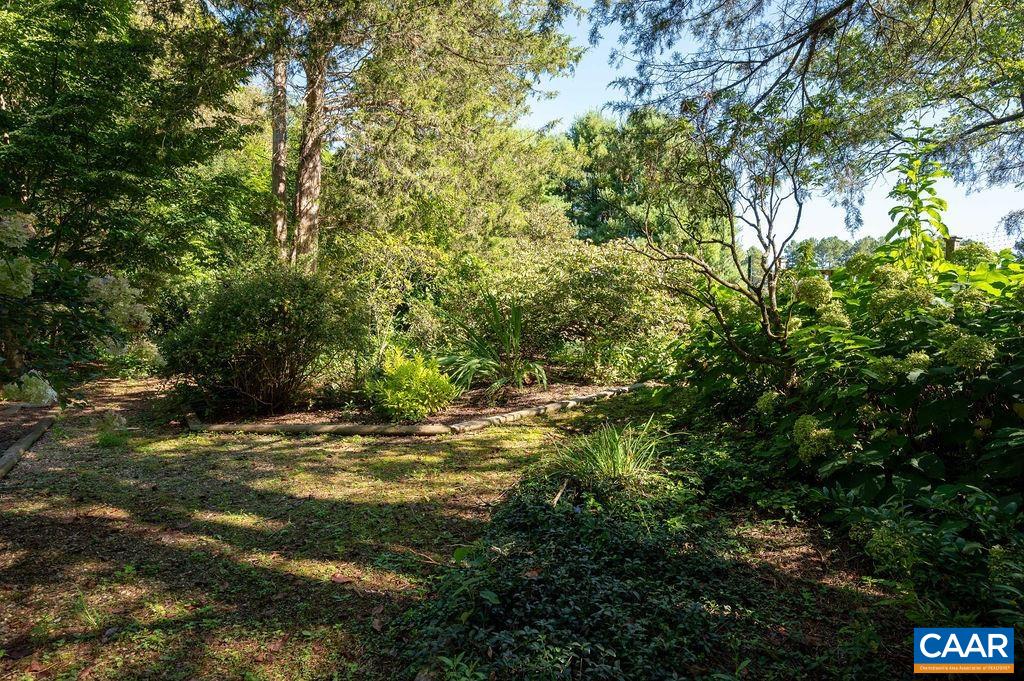 1878 EDEN LN