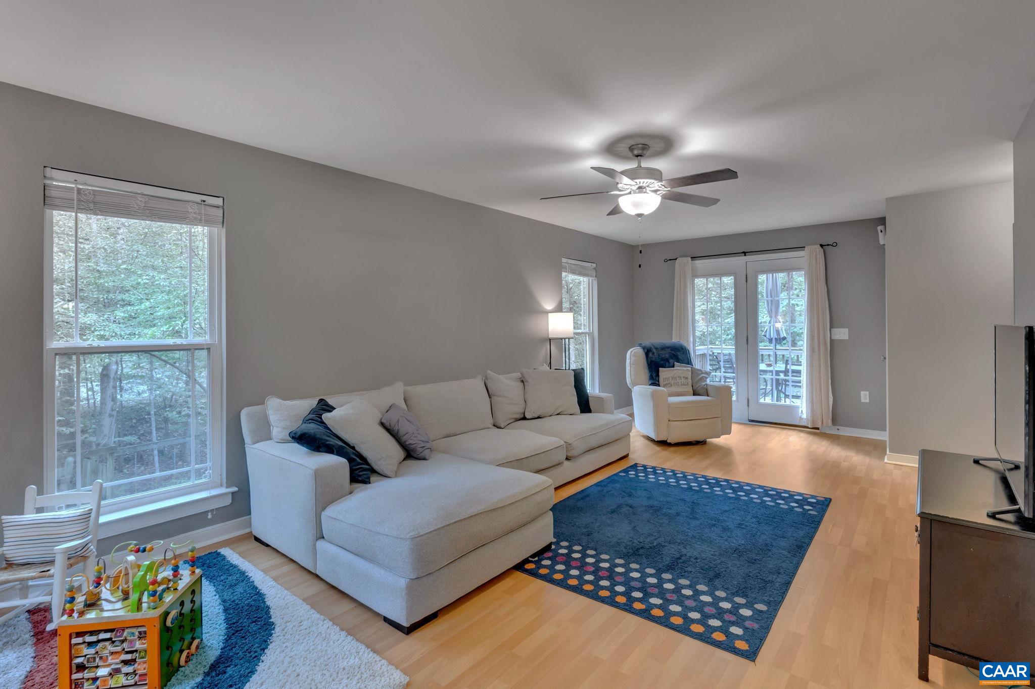 15 SHERWOOD DR