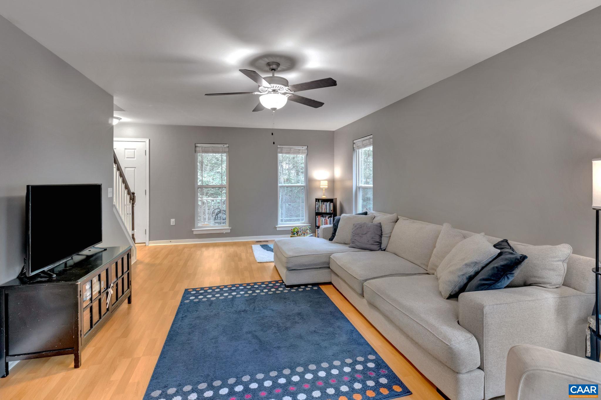 15 SHERWOOD DR