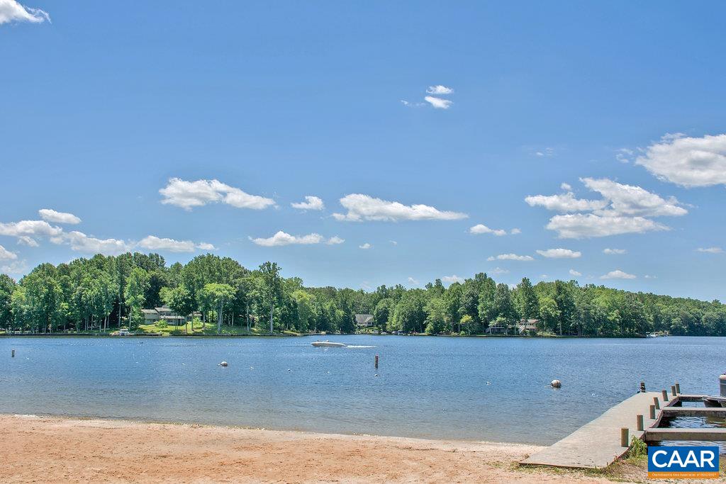 15 SHERWOOD DR