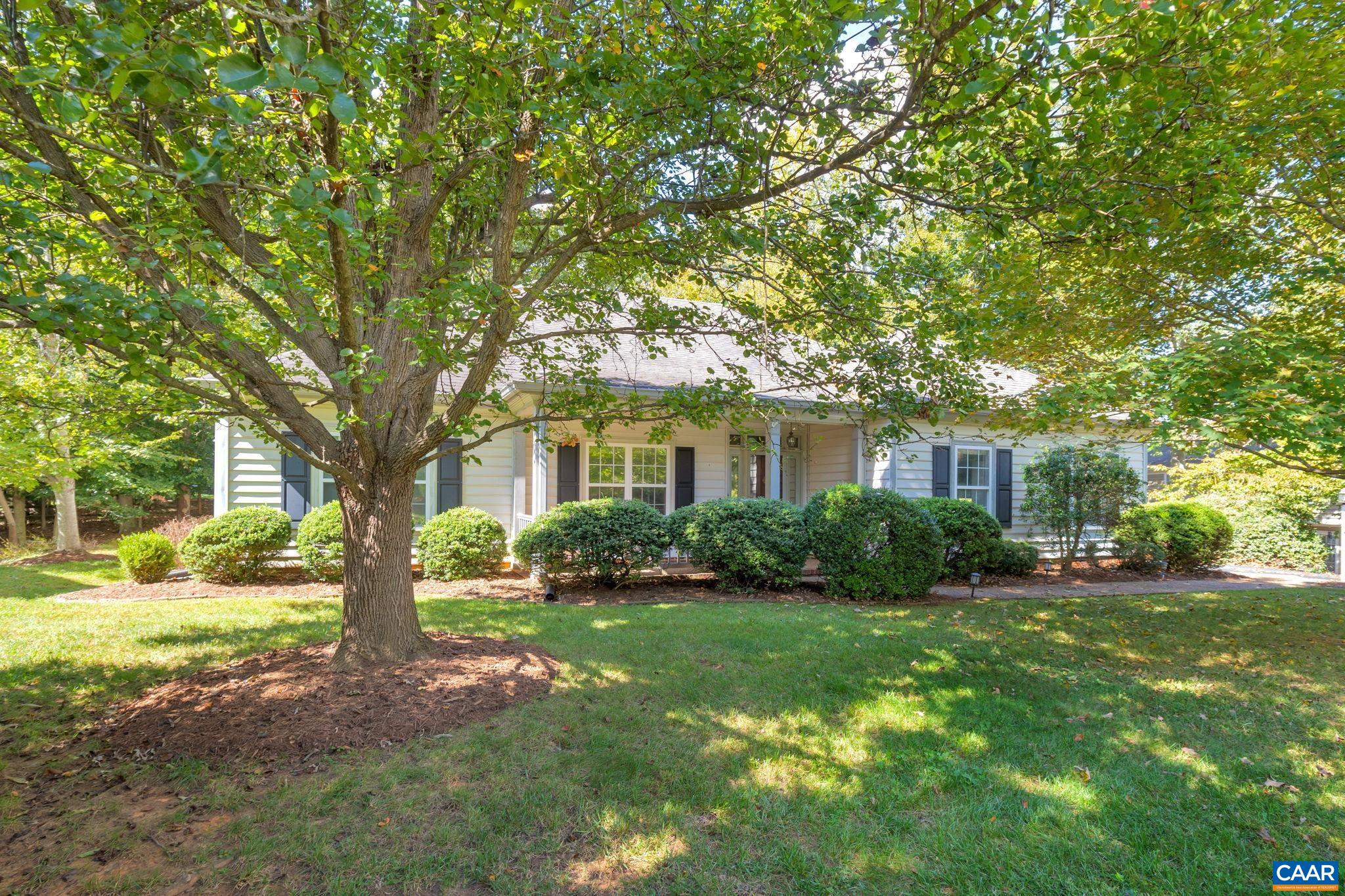 1220 DUNLORA DR