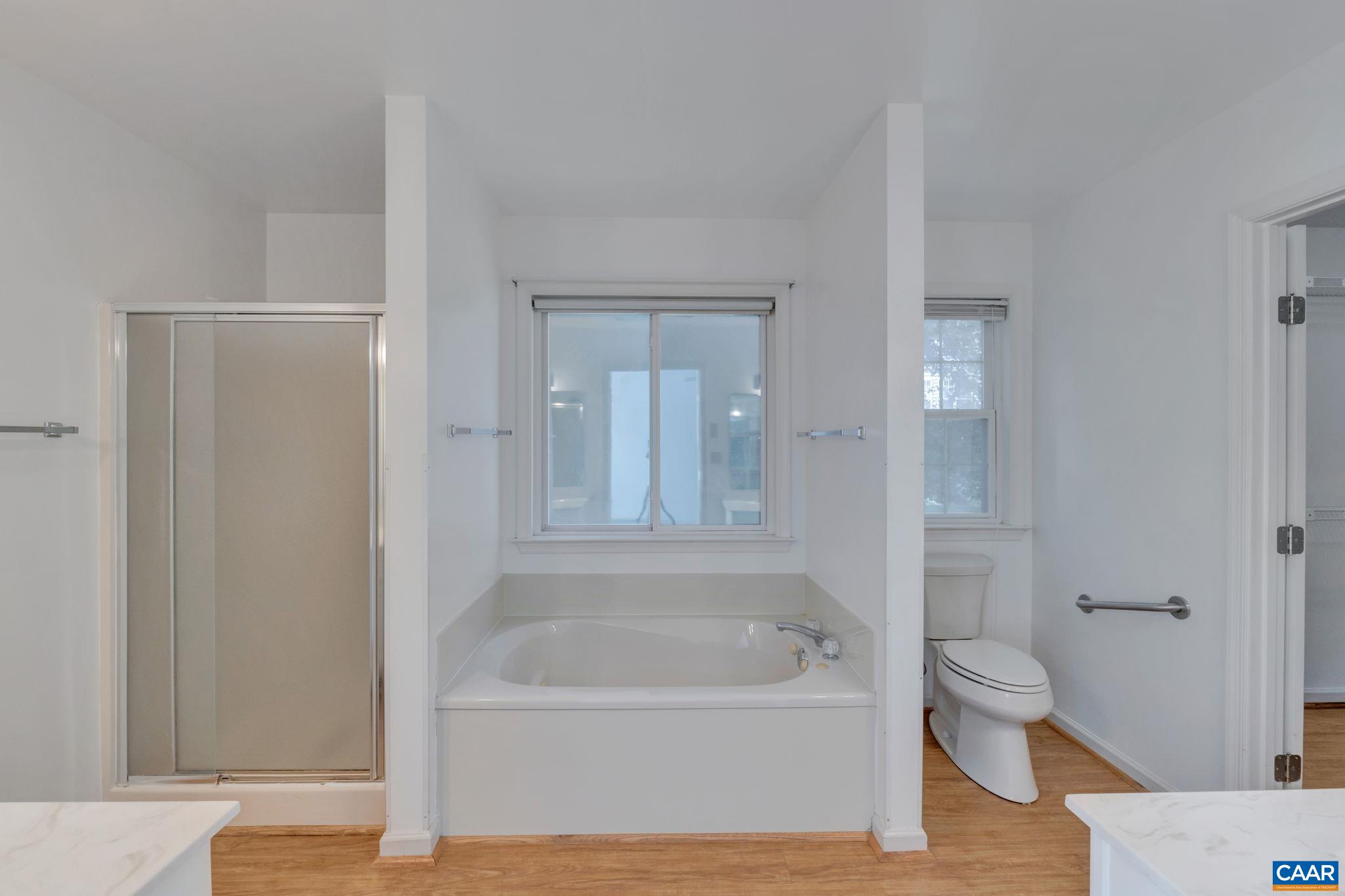 1220 DUNLORA DR