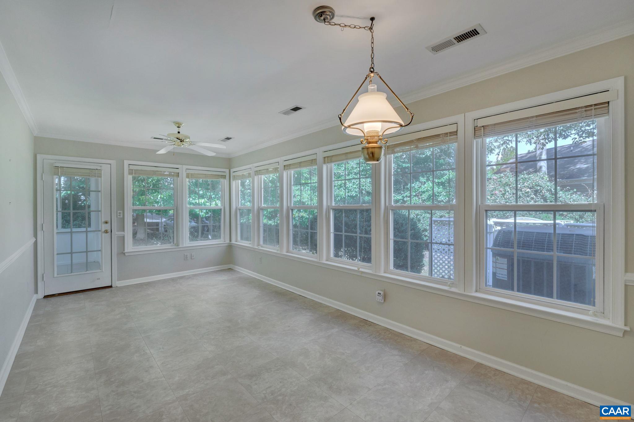 1220 DUNLORA DR