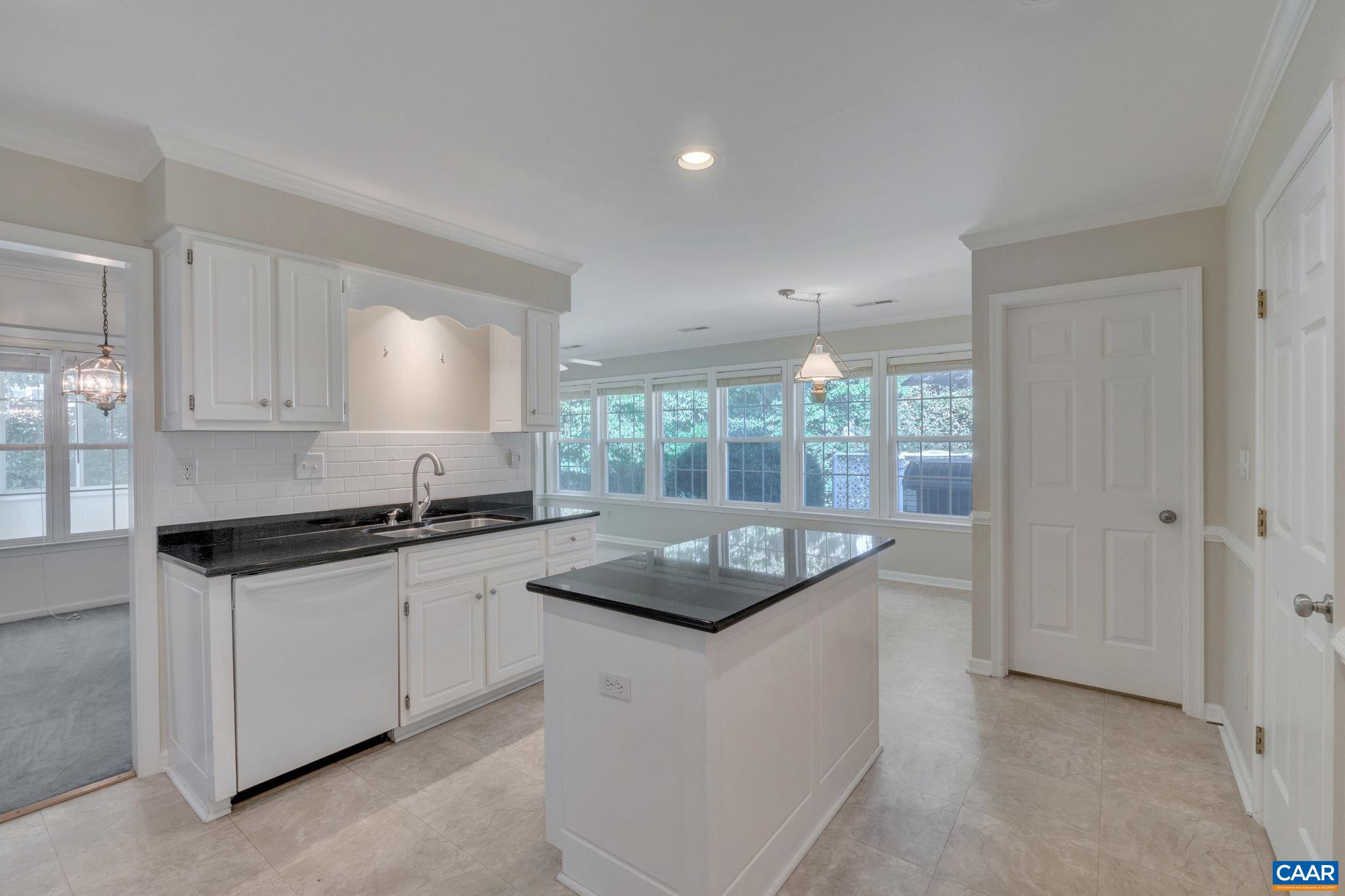 1220 DUNLORA DR