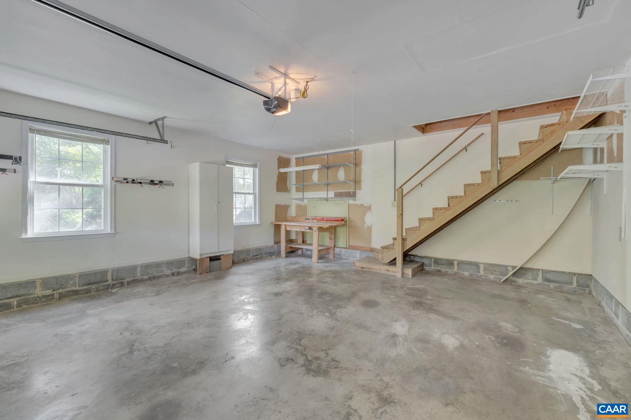 1220 DUNLORA DR