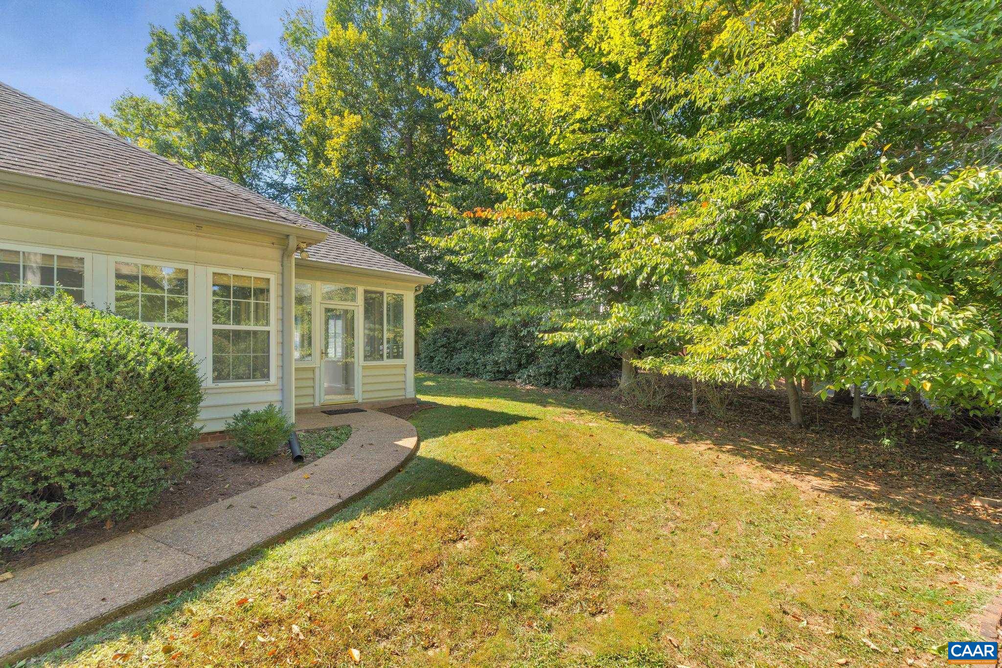 1220 DUNLORA DR